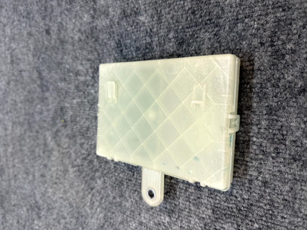 2020 - 2024 TESLA MODEL Y CHARGE PORT CONTROLLER MODULE UNIT OEM, 1537264-00-B