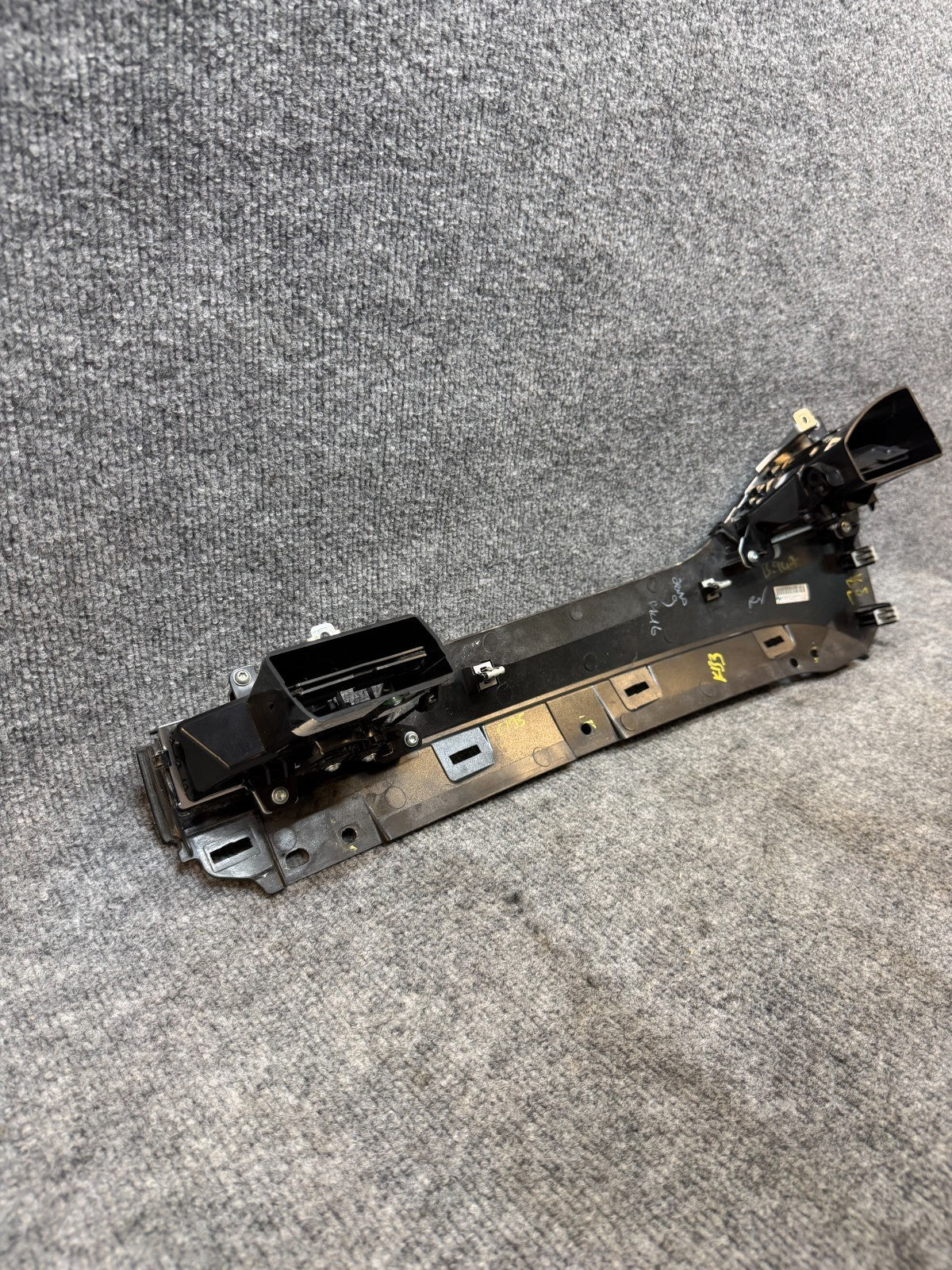 2012-2020 Tesla Model S Right Side Dash Panel Vent Trim Assembly 1007821-00-D