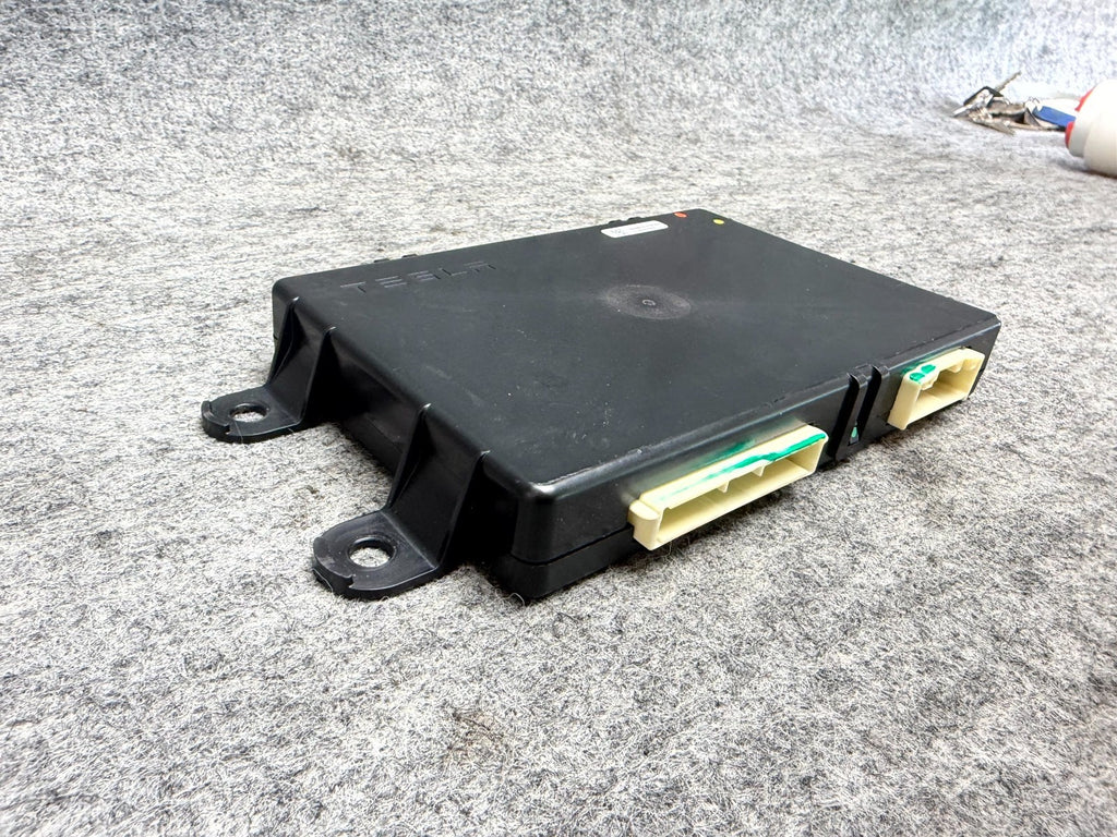 ♦️12 - 20 TESLA MODEL S AC HEATER CLIMATE CONTROL MODULE UNIT OEM, 1060989-00-B