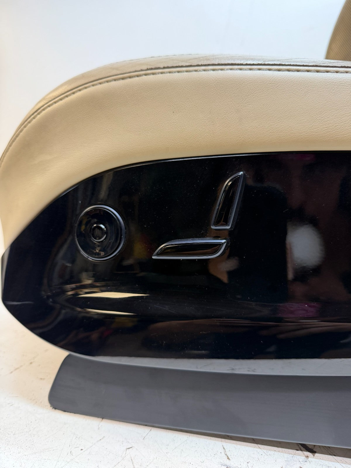 2016-2020 TESLA MODEL X FRONT RIGHT PASSENGER SIDE SEAT LEATHER