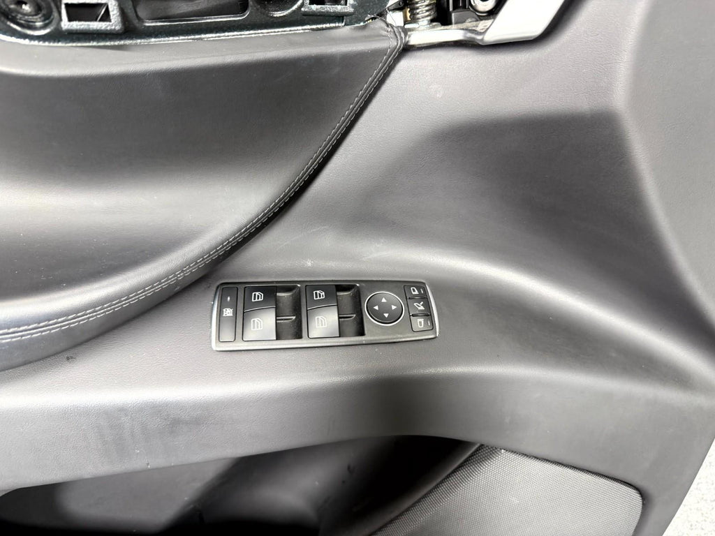 2016-2020 Tesla Model X Front Left Side Interior Door Panel OEM, 1055327-21-M