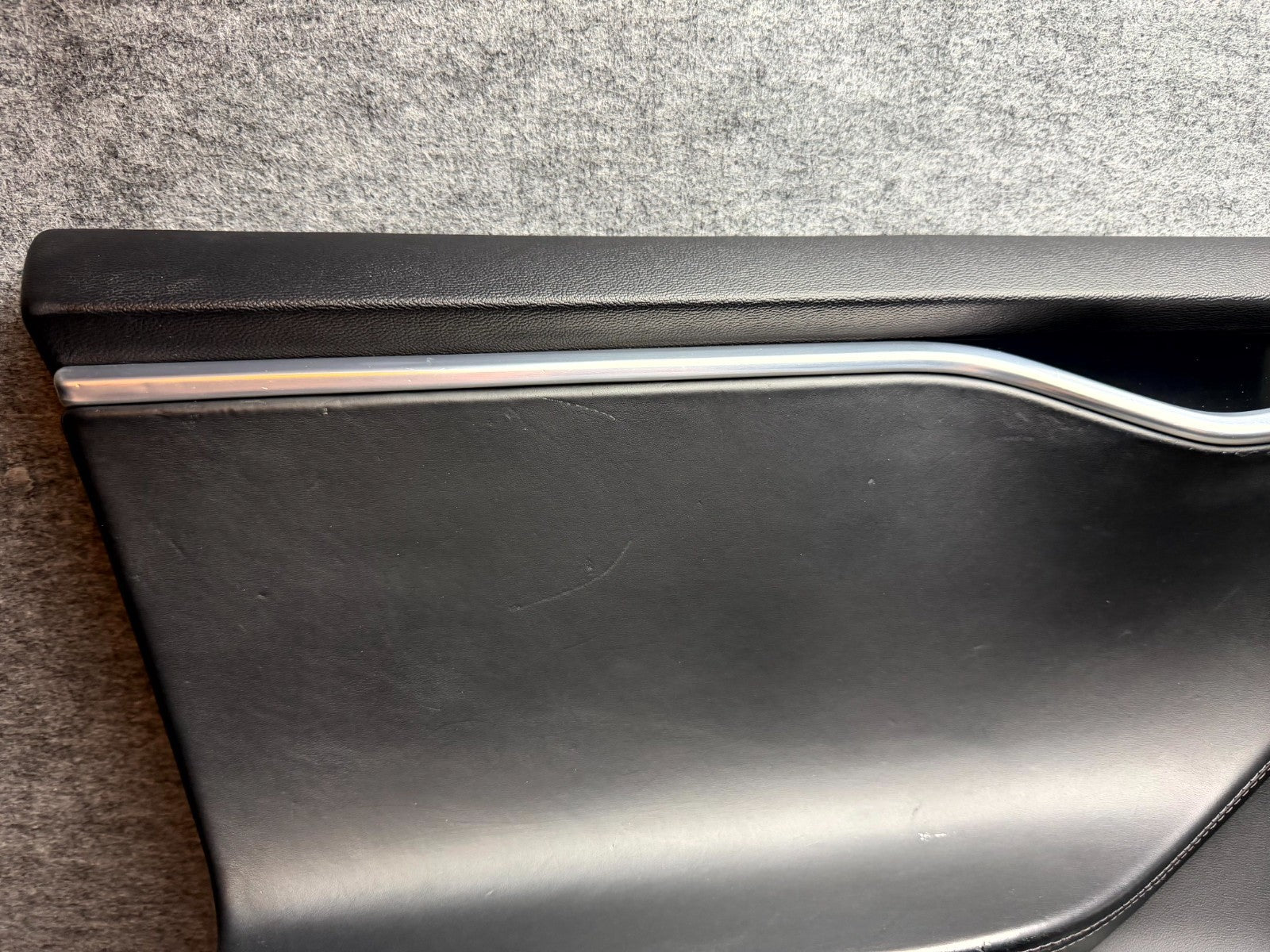 ♦️12-20 TESLA MODEL S FRONT LEFT SIDE INTERIOR DOOR PANEL TRIM OEM, 6006071-09-L