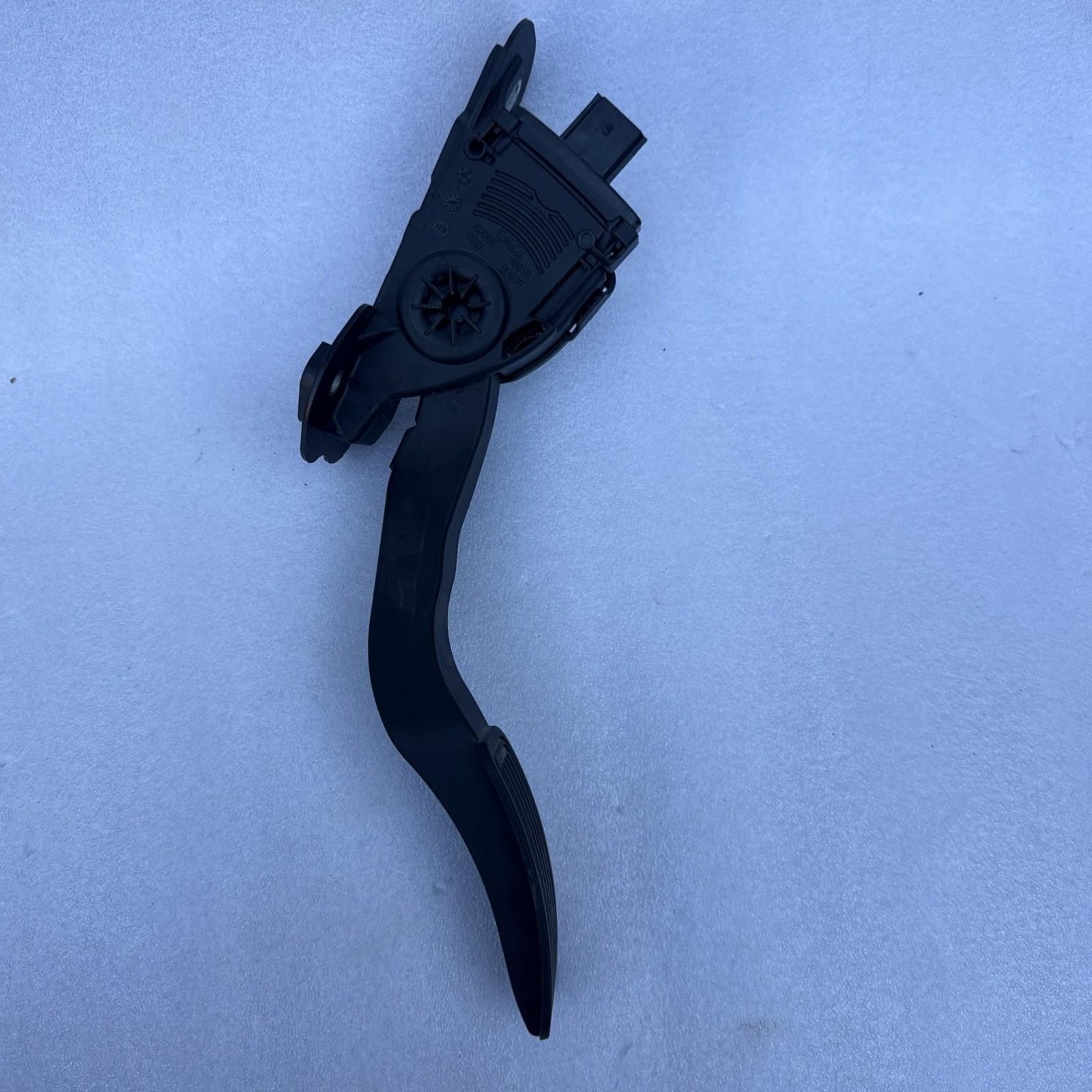 12-20 Tesla Model S X Gas Accelerator Throttle Pedal Assembly OEM, BE5C-9F836-AA