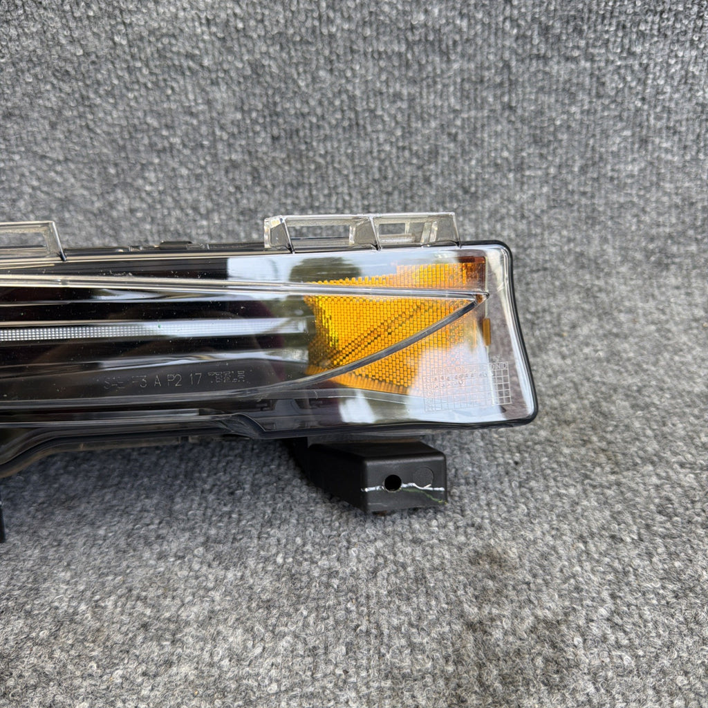 2017-2024 Tesla Model 3 / Y Front Right Hand Fog Light 3 Pins 1077392-00-C OEM