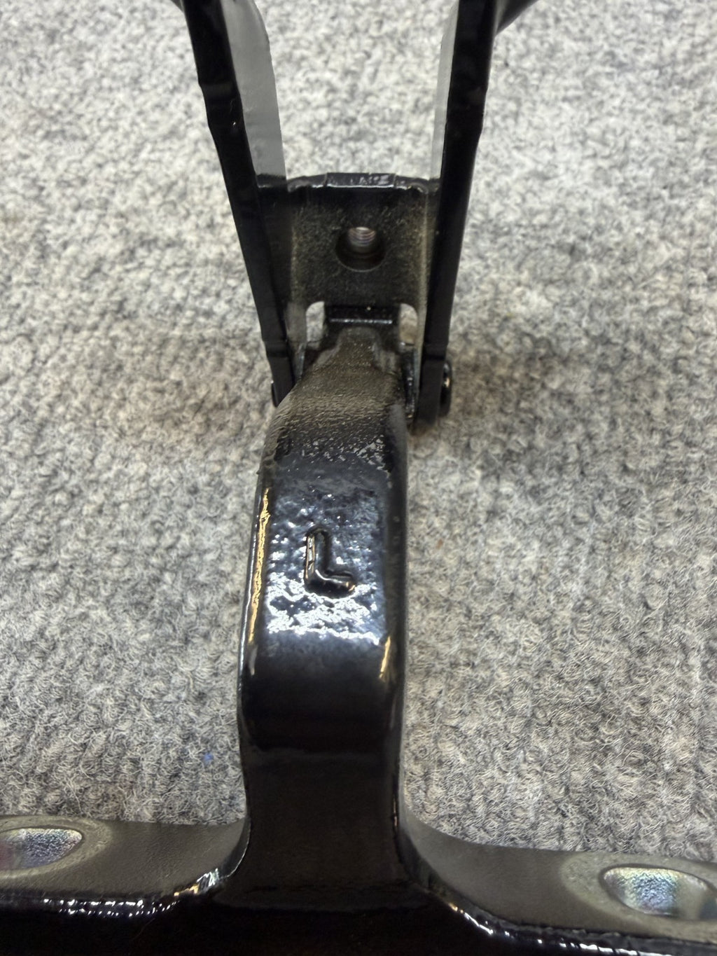 2020 - 2024 TESLA MODEL Y REAR LEFT SIDE LIFT GATE HINGE OEM, 1500494-00-C