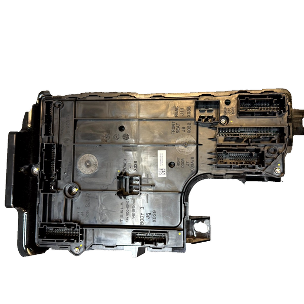 2020-2024 TESLA MODEL Y LEFT BODY CONTROLLER COMPUTER UNIT OEM, 1657648-02-A