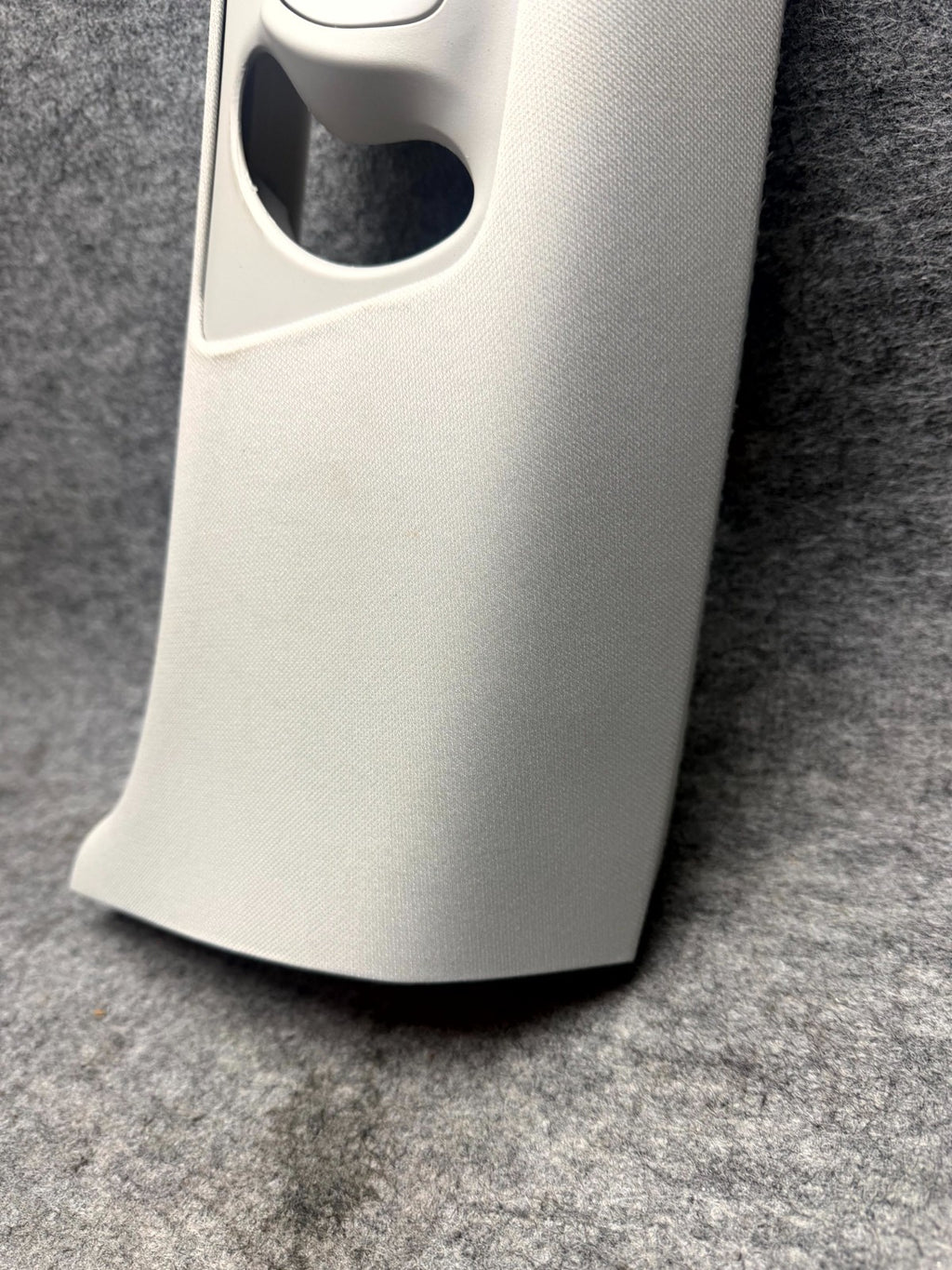 ♦️2017-2023 TESLA MODEL 3 RIGHT SIDE B-PILLAR TRIM COVER PANEL OEM, 1086255-00-M