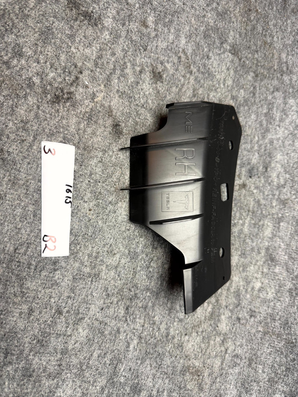 ♦️2017 - 2023 TESLA MODEL 3 FRONT RIGHT UPPER BUMPER BRACKET OEM, 1084170-00-B