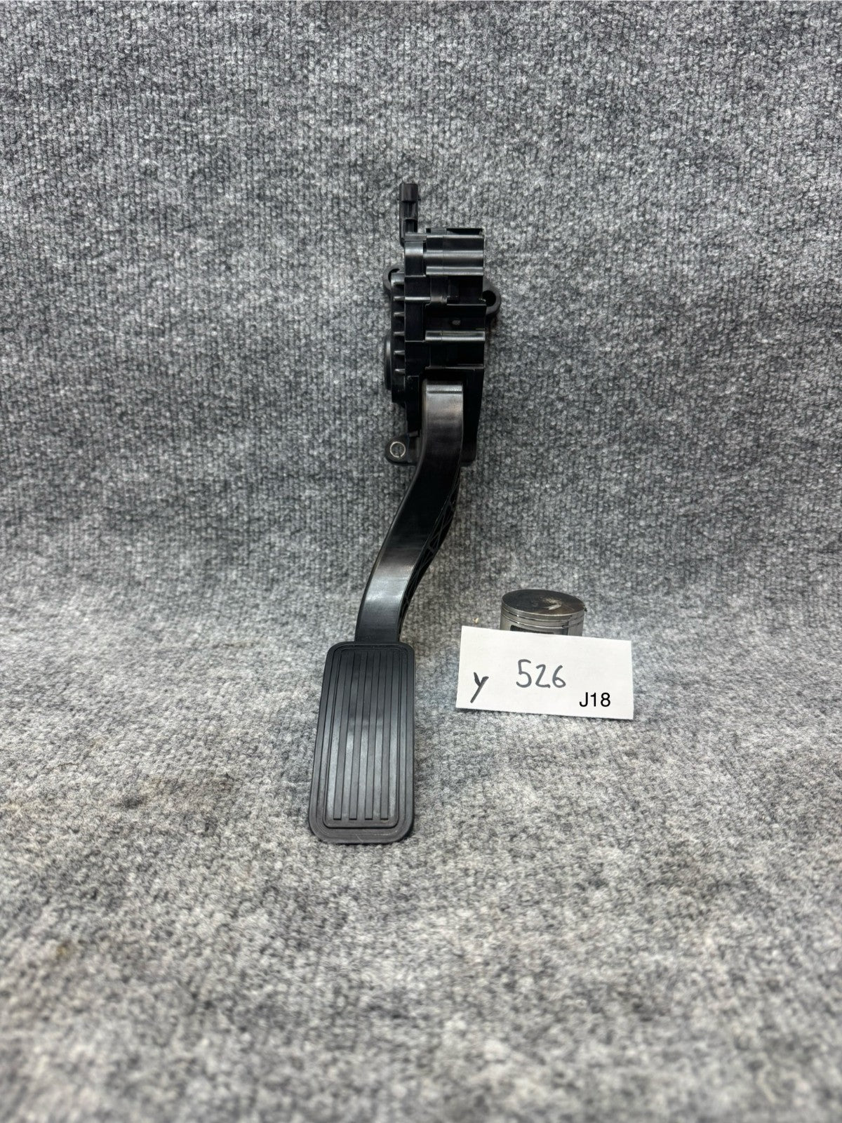 2020 - 2024 TESLA MODEL Y GAS PEDAL ACCELERATOR THROTTLE SENSOR OEM 1188695-00-A