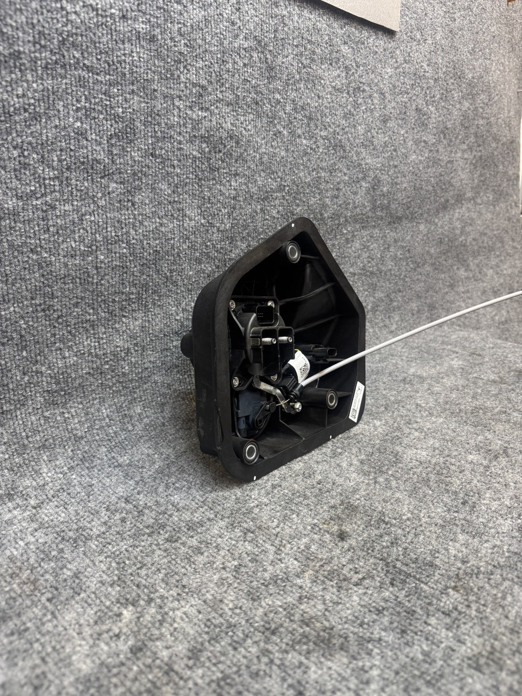 20 - 24 TESLA MODEL Y CHARGE CHARGING PORT INLET SOCKET MODULE OEM, 1490374-10-E