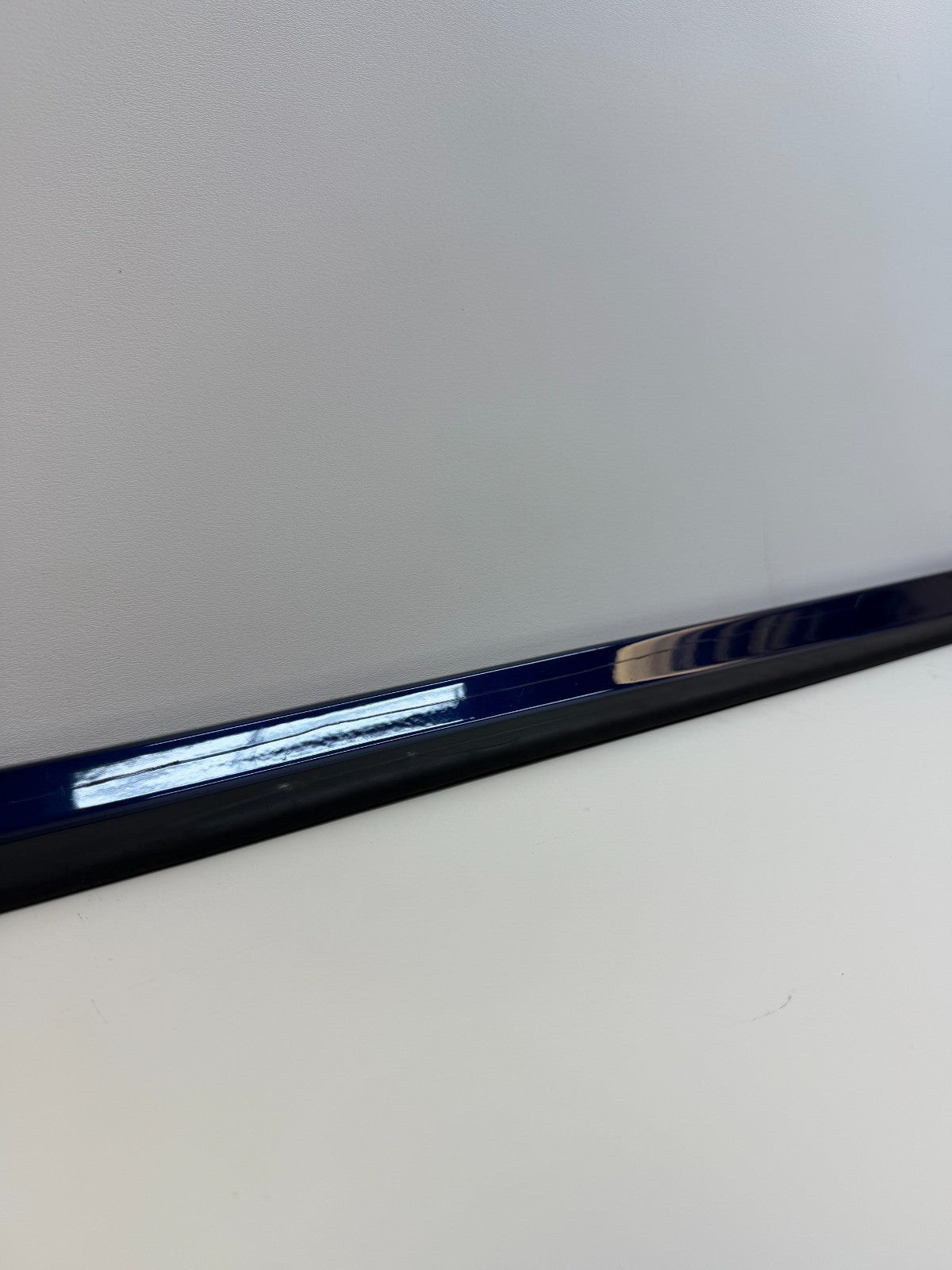 2012-25 Model S Passenger Rocker Skirt Molding Scuff Panel Right RH 1012217-00-F