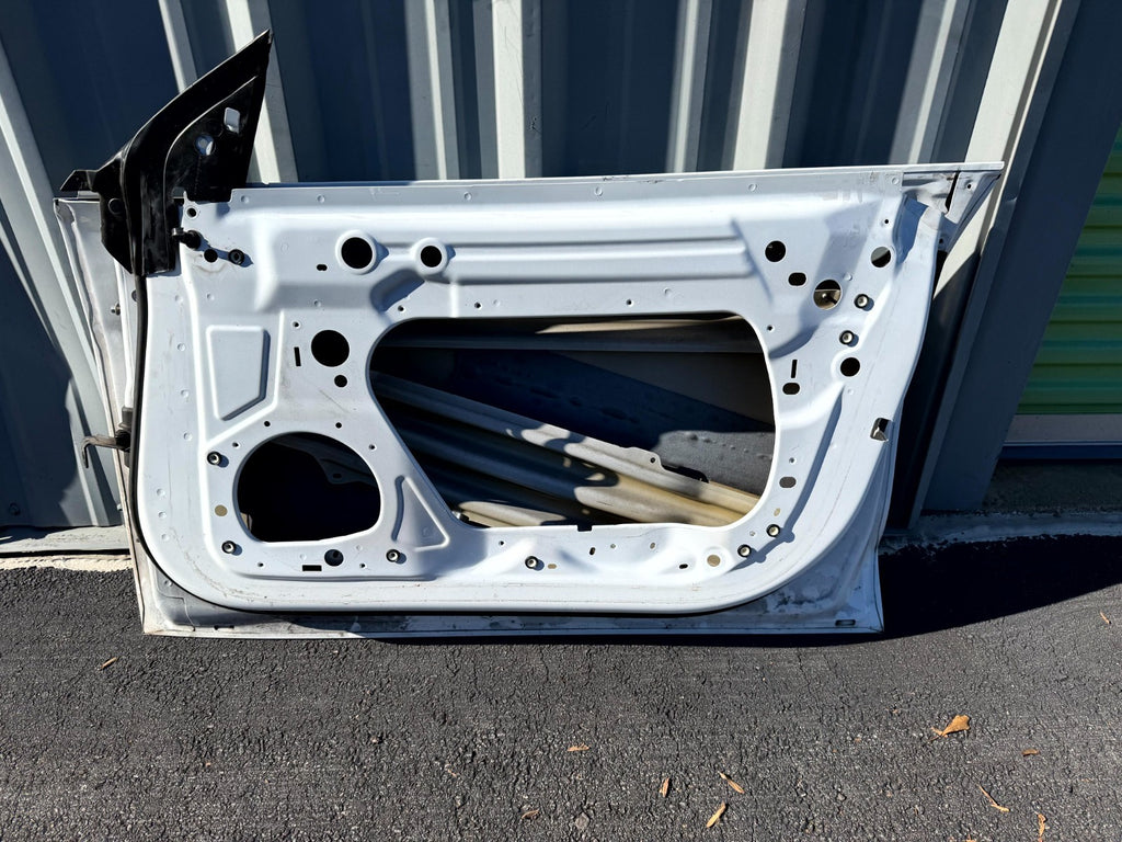 ♦️2017 - 2023 TESLA MODEL 3 FRONT RIGHT SIDE DOOR SHELL PANEL OEM, 1081420-E0-D