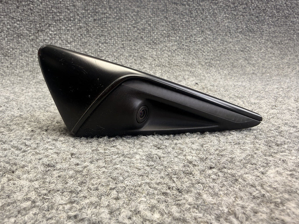 2017-2024 Tesla Model 3 Y Front Left Fender Camera Turn Signal 1495864-20-C OEM