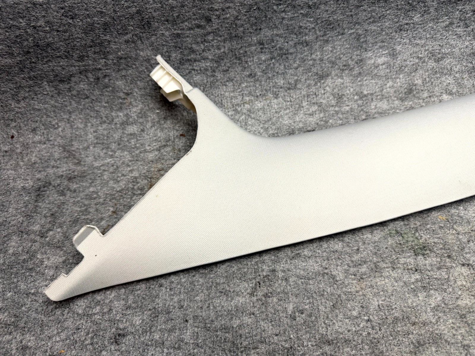 ♦️17-23 TESLA MODEL 3 FRONT LEFT SIDE A PILLAR TRIM COVER PANEL OEM 1086237-91-J