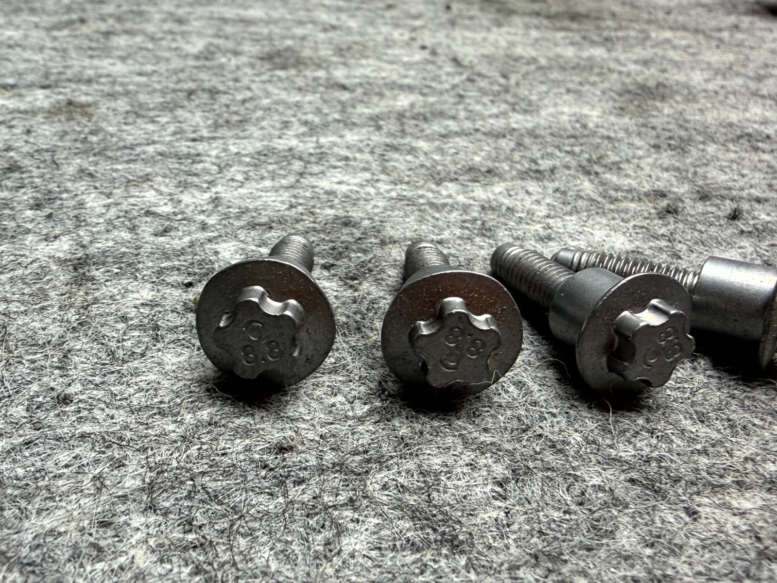 ♦️2017 - 2023 TESLA MODEL 3 EXTERNAL BATTERY BOLT NUT SET OF 4 OEM