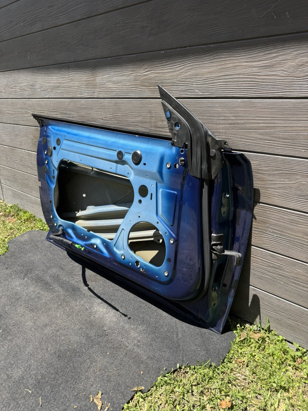 2018 - 2023 TESLA MODEL 3 FRONT LEFT DRIVER SIDE DOOR SHELL BLUE OEM