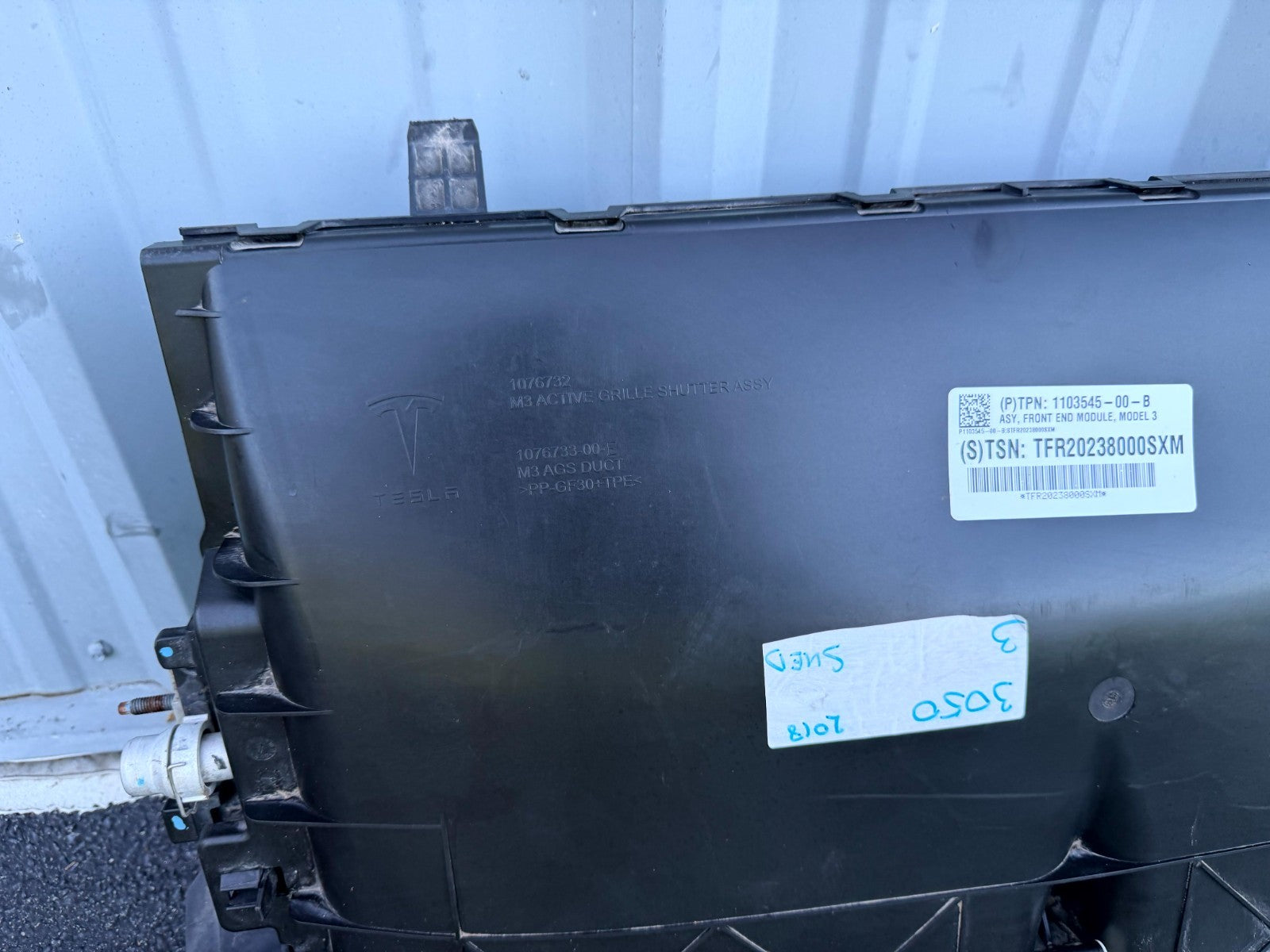 ♦️17-23 TESLA MODEL 3 FRONT RADIATOR ACTIVE AIR GRILL SHUTTER OEM, 1076732-00-H