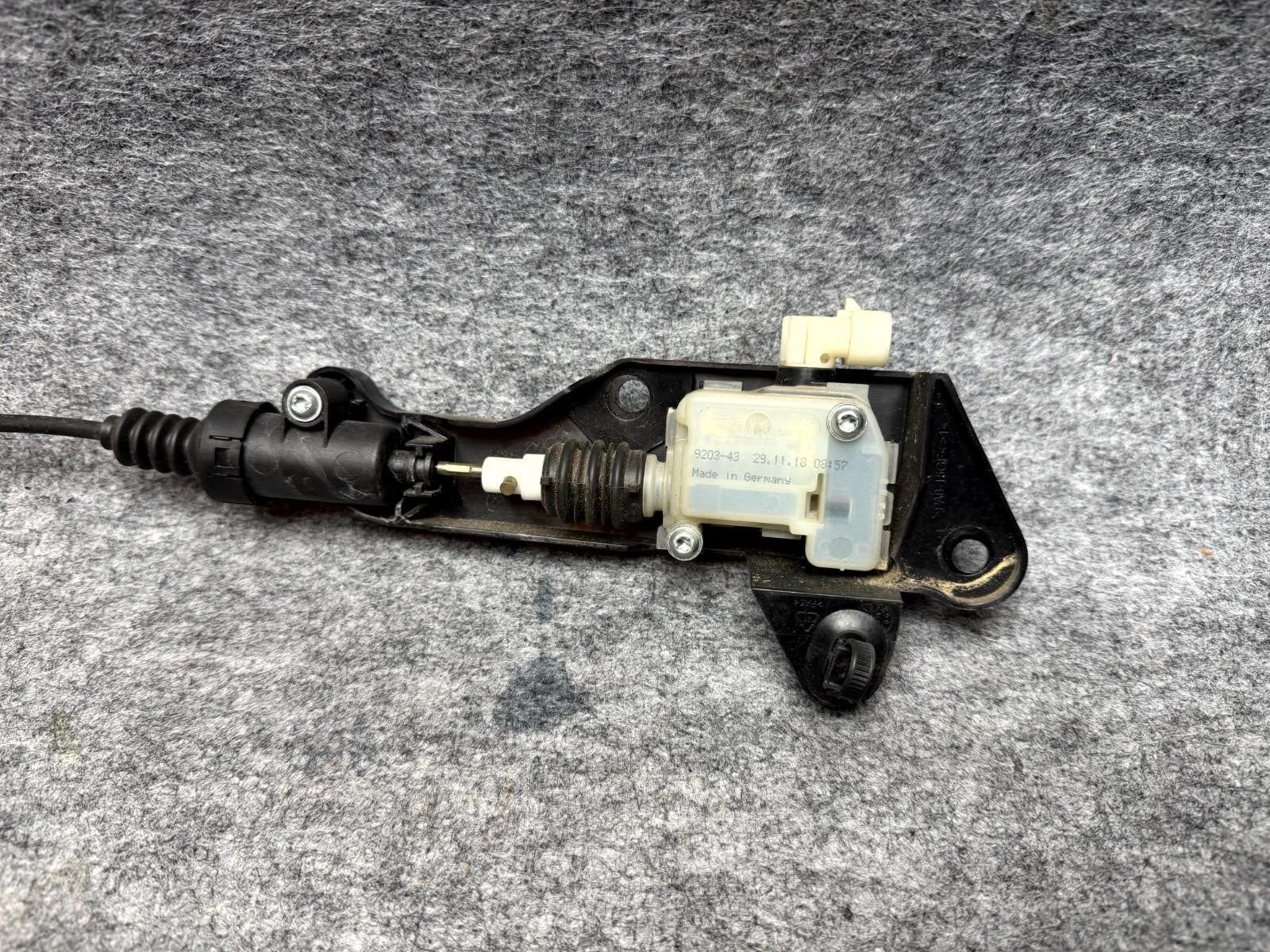 ♦️17-23 TESLA MODEL 3 HOOD LATCH LOCK ACTUATOR MECHANISM OEM, 1033011-00-G