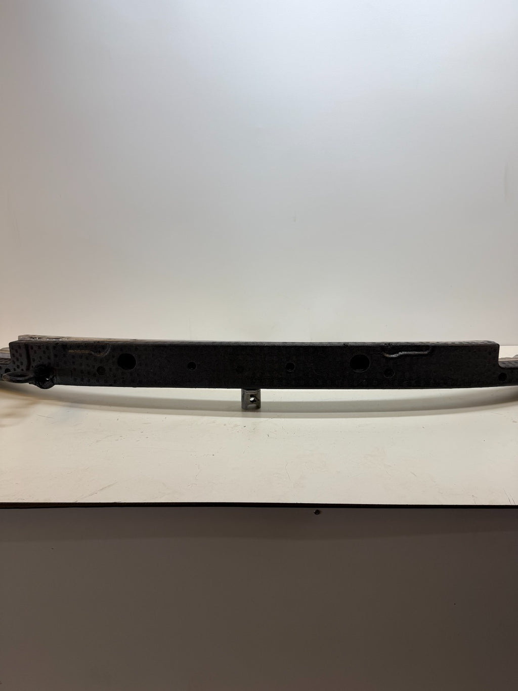 2020-24 TESLA MODEL Y FRONT BUMPER REINFORCEMENT BAR 1487601-00-F