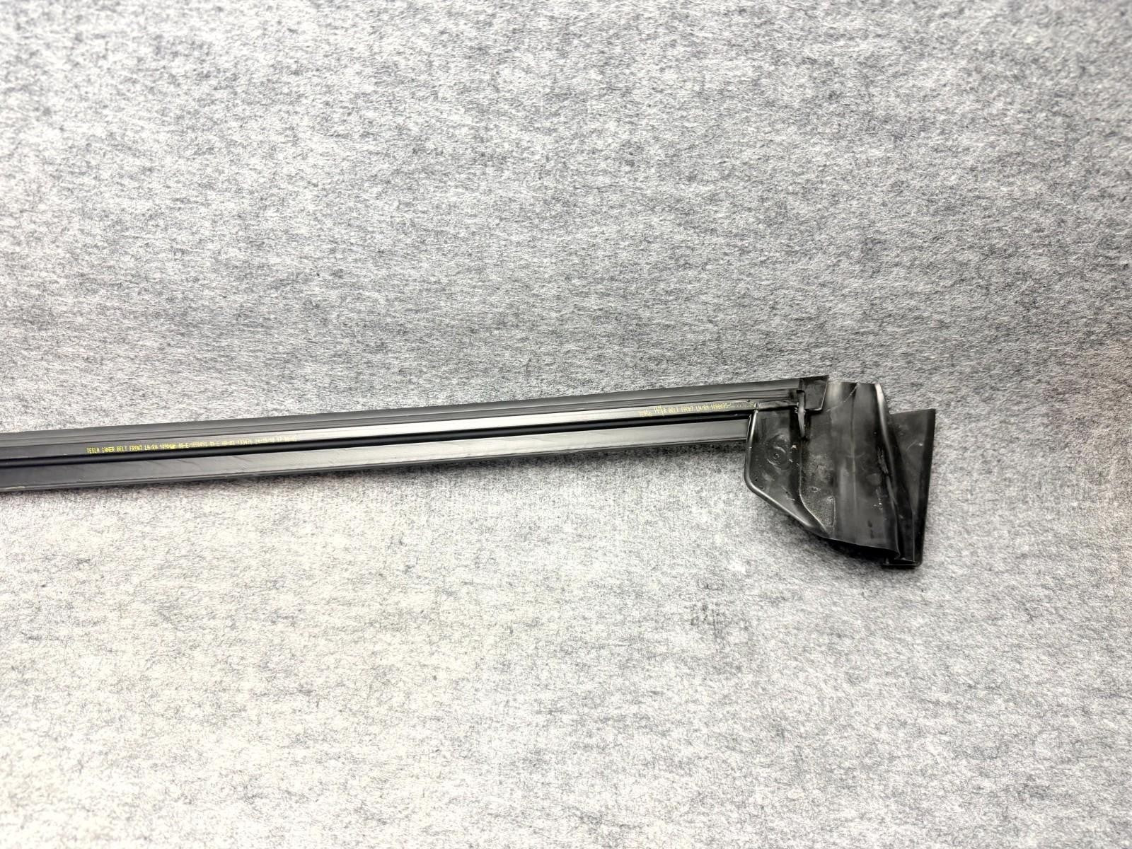 ♦️17-23 TESLA MODEL 3 FRONT LH / RH DOOR WINDOW WEATHERSTRIP SEAL OEM 109049500E