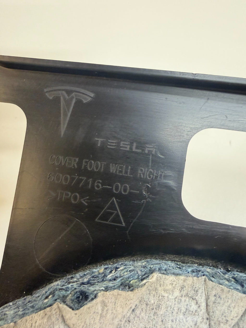 2017-2023 Tesla Model S Right Interior Trim Cover Footwell 1009478-00-C