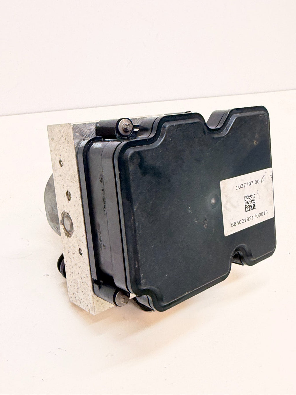 2016-2020 Tesla Model S Anti-Lock ABS Brake Pump Module Assembly 1037797-00-D