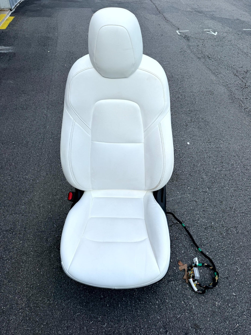 2017 - 2023 TESLA MODEL 3 FRONT LEFT DRIVER SIDE FULL SEAT W/ HEADREST OEM