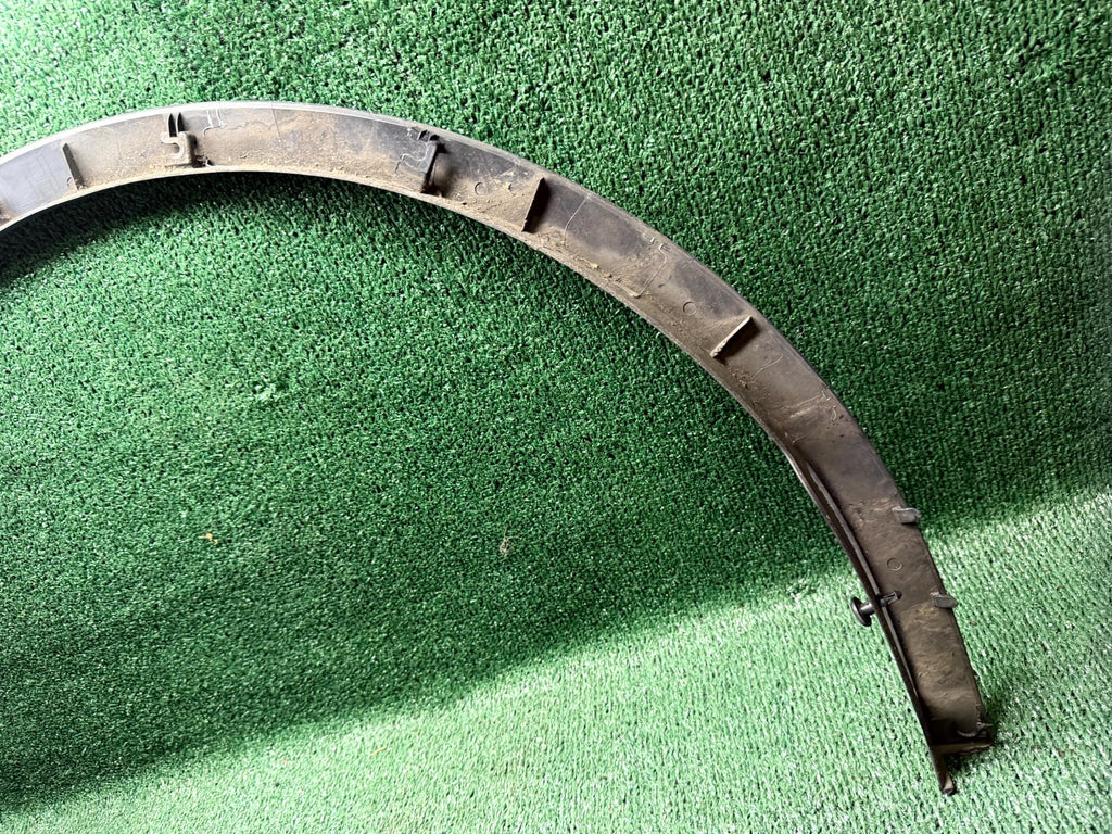 ♦️2020 - 2024 TESLA MODEL Y FRONT LEFT SIDE WHEEL FLARE GARNISH OEM 1494161-00-B