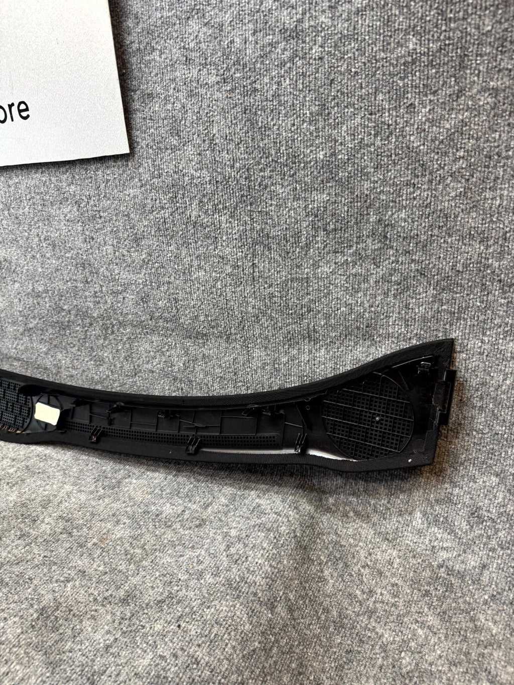 2020-2024 TESLA MODEL Y DASHBOARD DEFROSTER SPEAKER TRIM PANEL OEM, 1766372-00-A