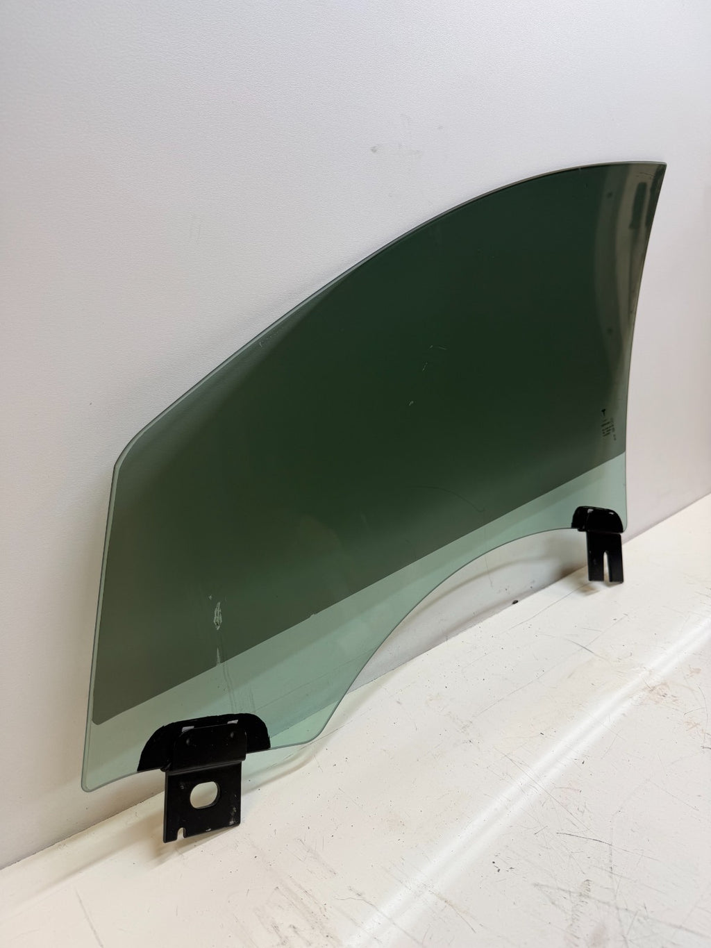 12-20 TESLA MODEL S FRONT RIGHT PASSENGER SIDE DOOR WINDOW GLASS 43R-001074