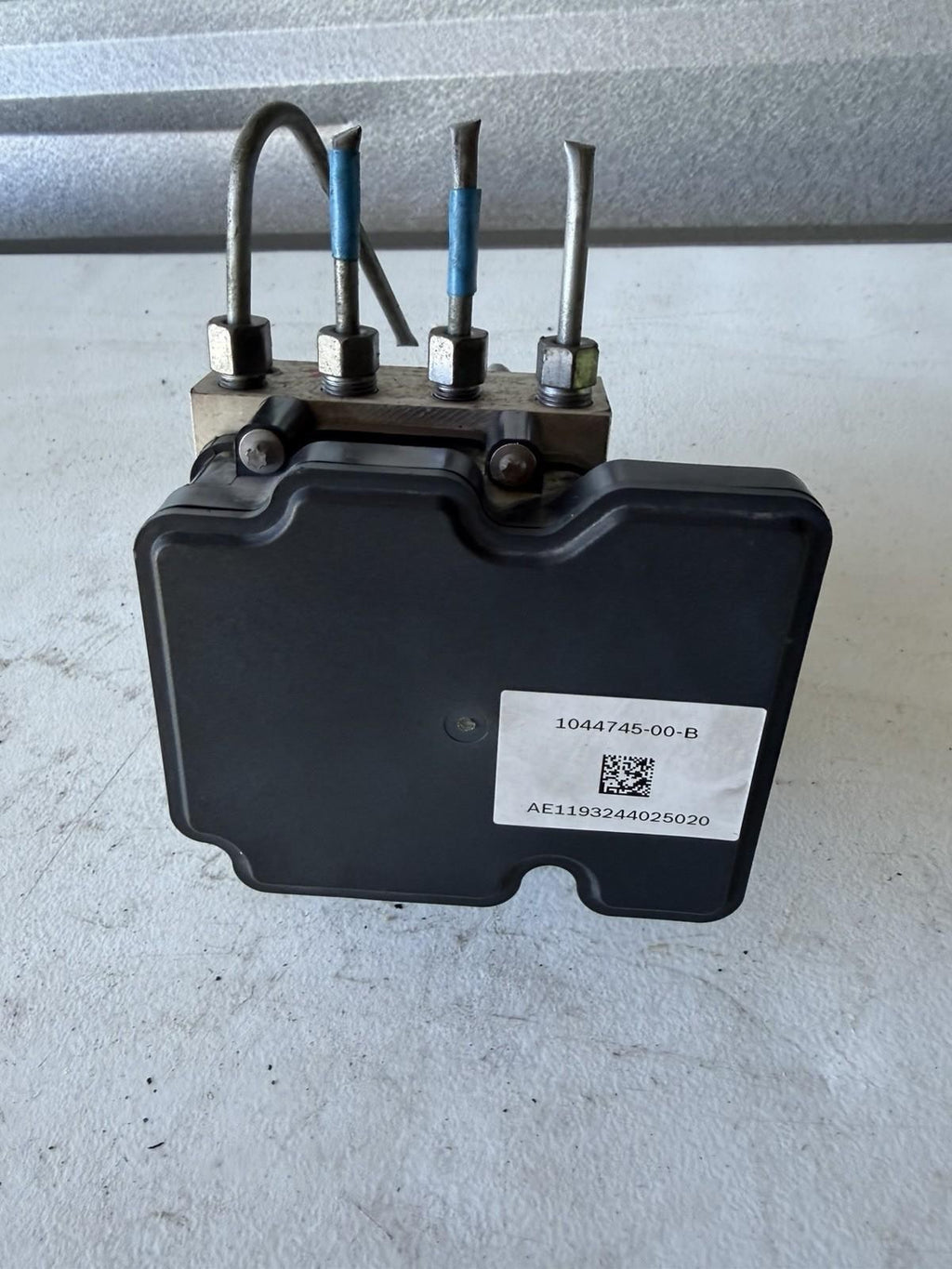 ♦️2017-2023 TESLA MODEL 3 ANTILOCK BRAKE ABS PUMP MODULE ASSY OEM, 1044745-00-B