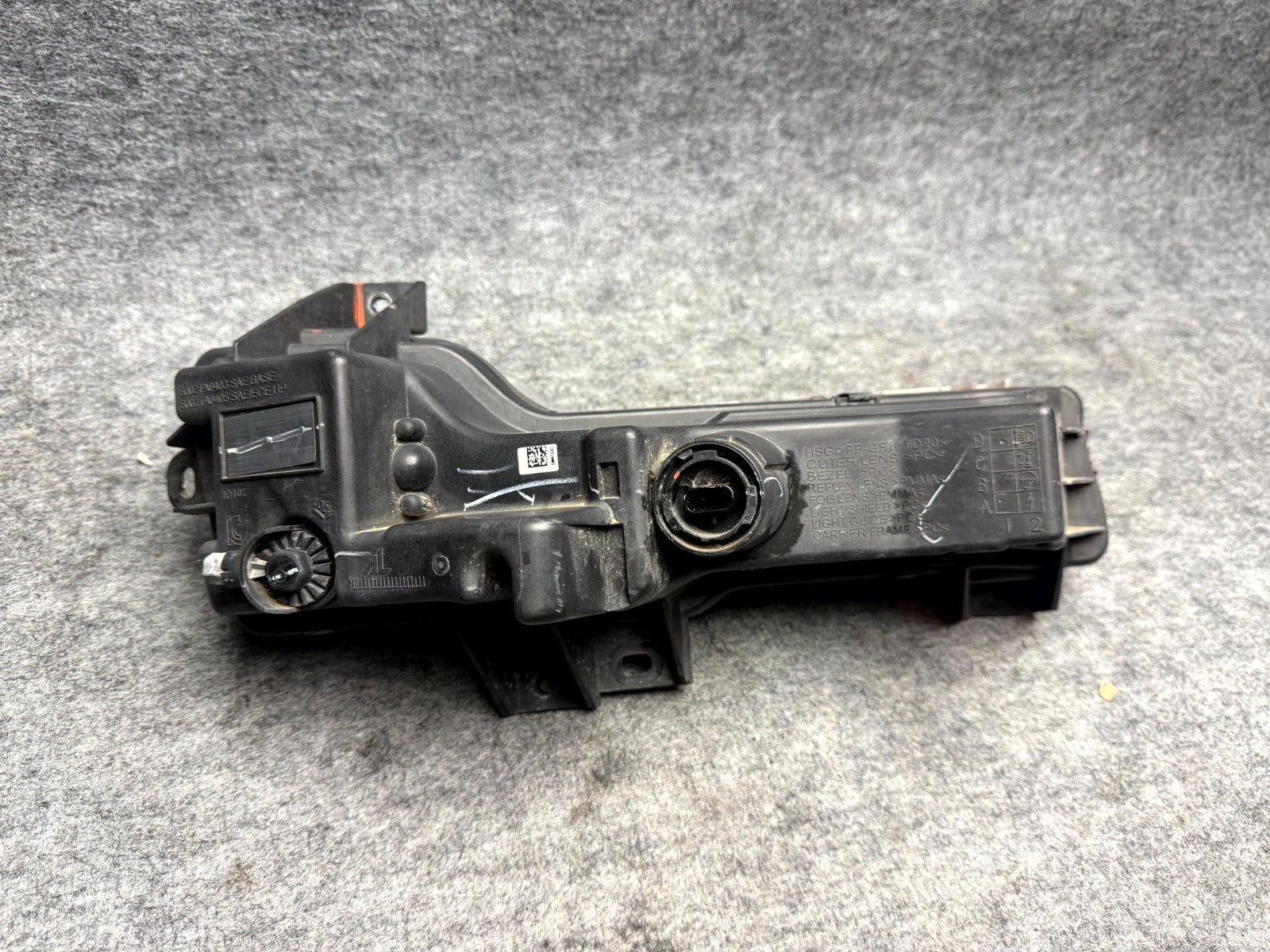 ♦️2017 - 2023 TESLA MODEL 3 LEFT SIDE FOG LIGHT LED OEM, 1077391-00-D