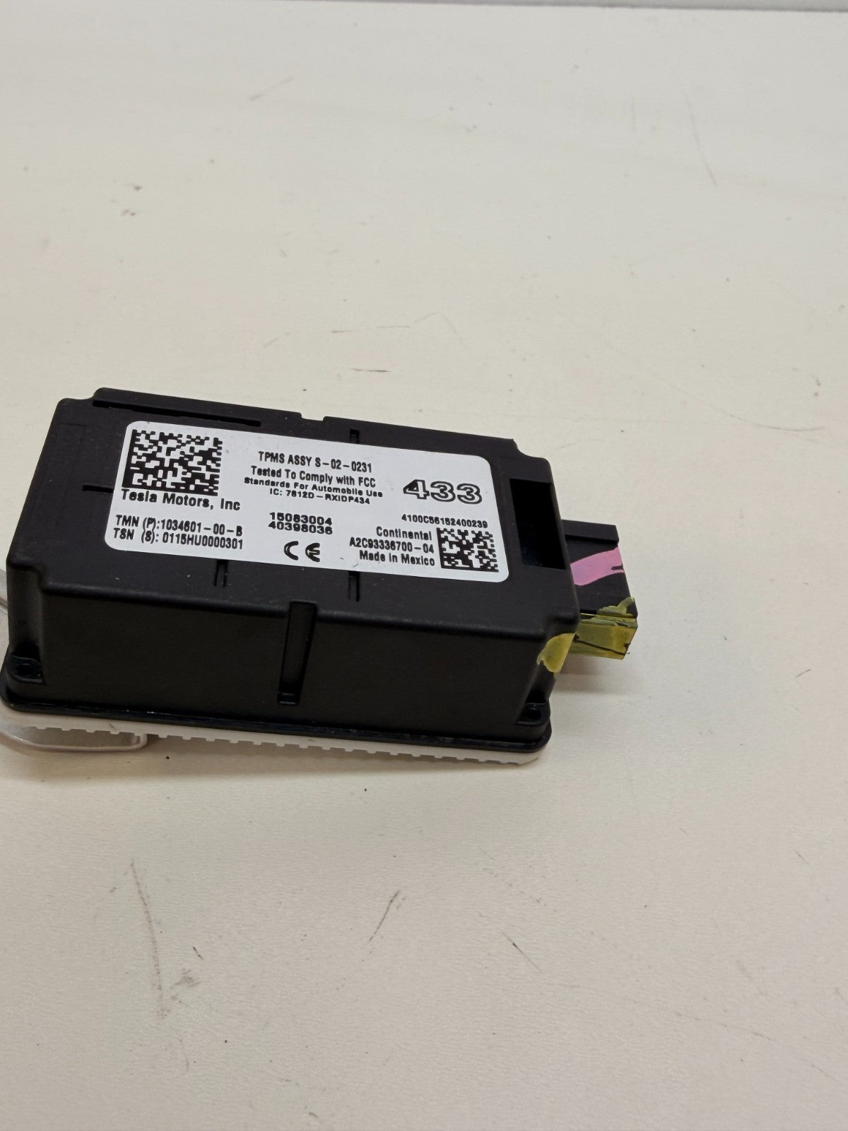 2012-20 Tesla Model S Tire Pressure Monitor System Module Receiver 1034601-00-B