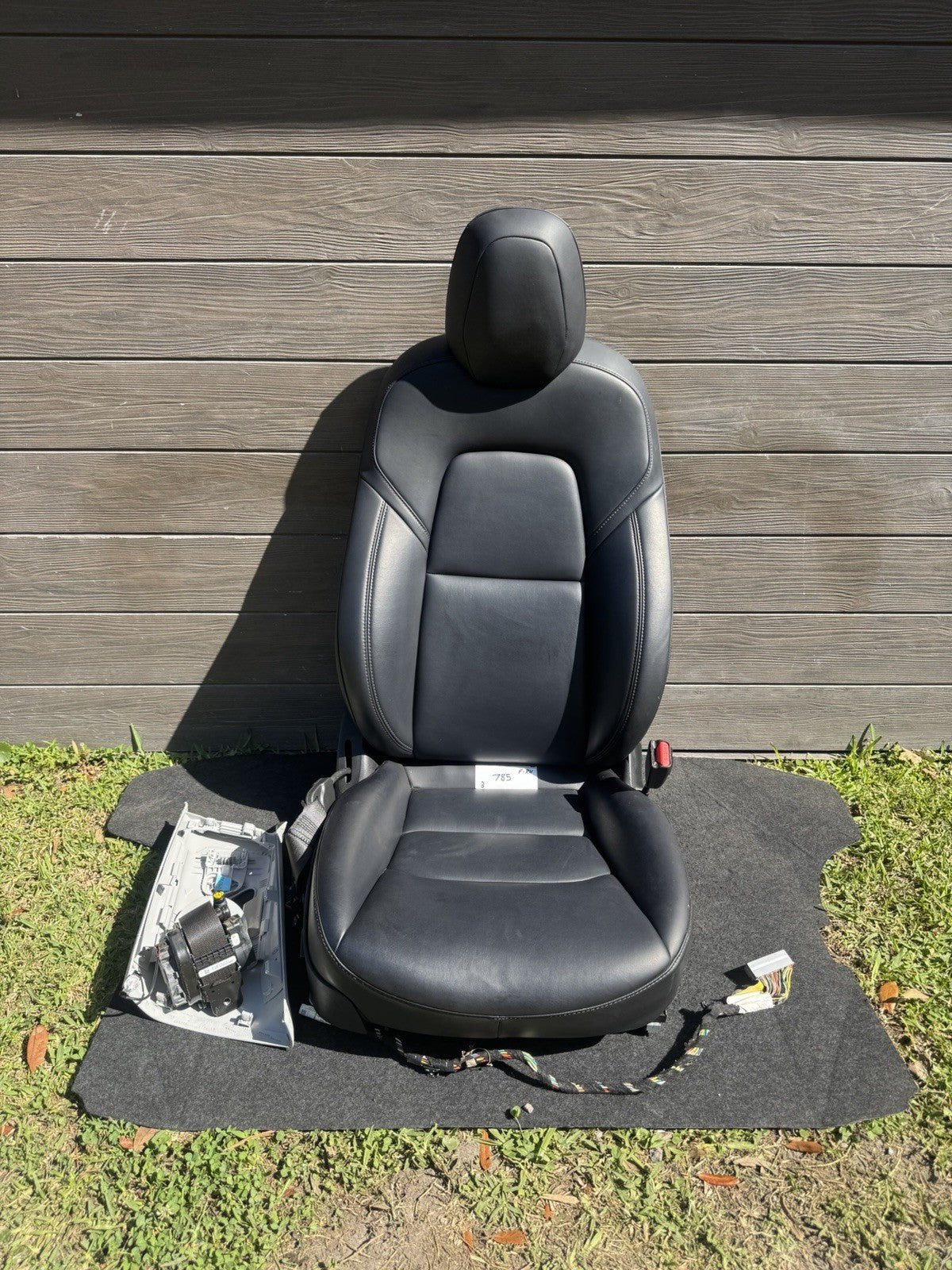 17-20 TESLA MODEL 3-Y Front Passenger Right Side Seat Assembly Black OEM