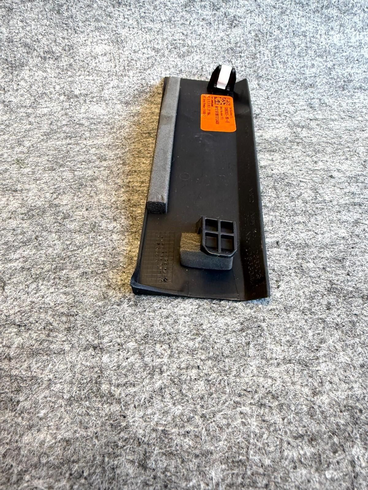 ♦️2017-2023 TESLA MODEL 3 FRONT RIGHT SIDE A-PILLAR COVER TRIM OEM, 1086306-80-E