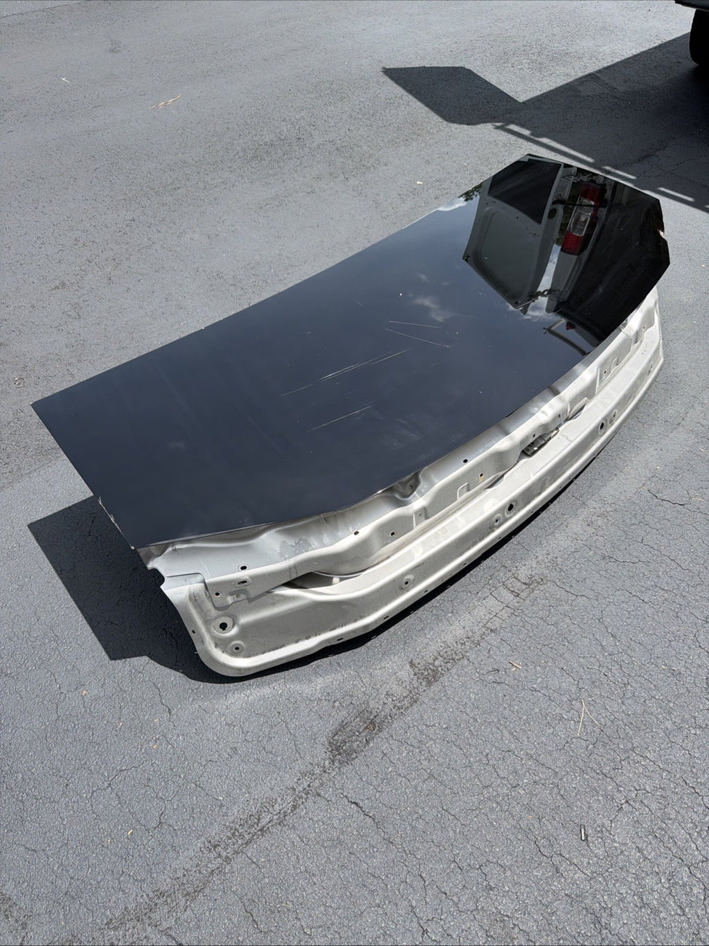 DMG‼️2024-2026 TESLA CYBERTRUCK HOOD POWER-GATE UPPER  2045100-00-A OEM