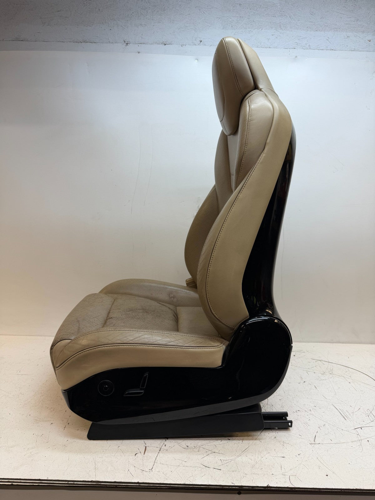 2016-2020 TESLA MODEL X FRONT RIGHT PASSENGER SIDE SEAT LEATHER