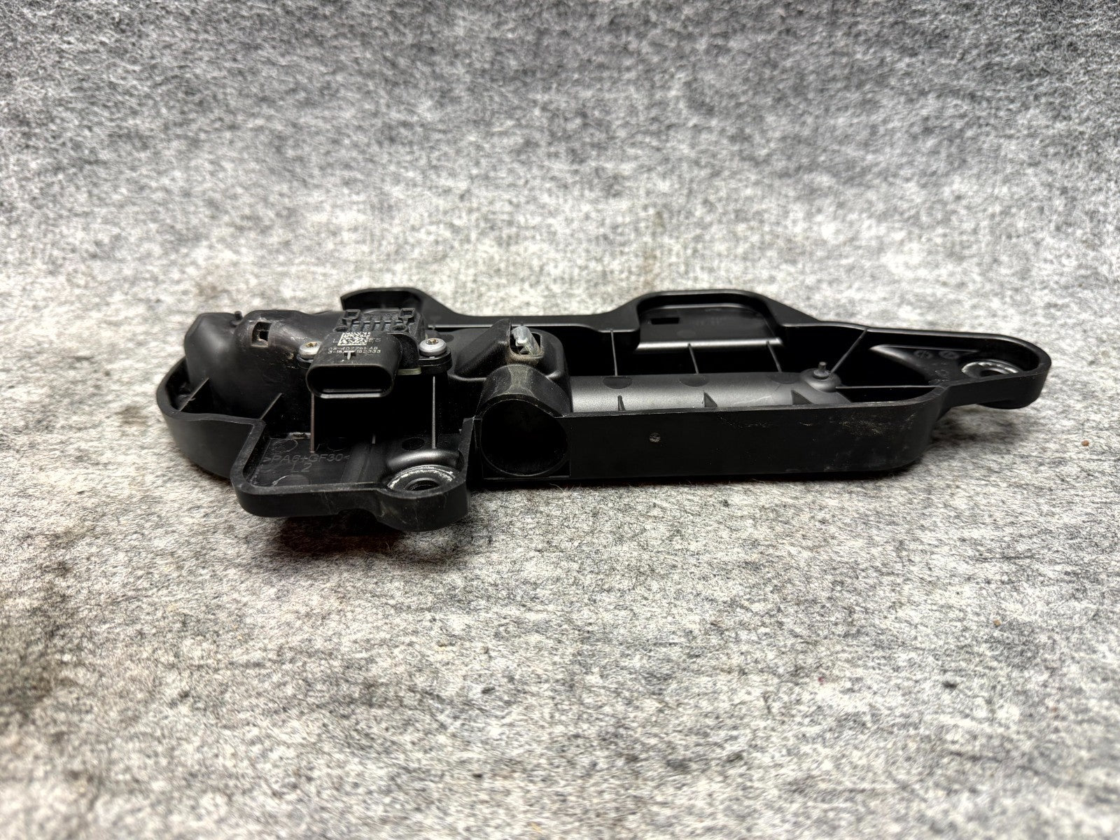 ♦️2017 - 2023 TESLA MODEL 3 LEFT SIDE EXTERIOR DOOR HANDLE OEM, 1081831-00-H