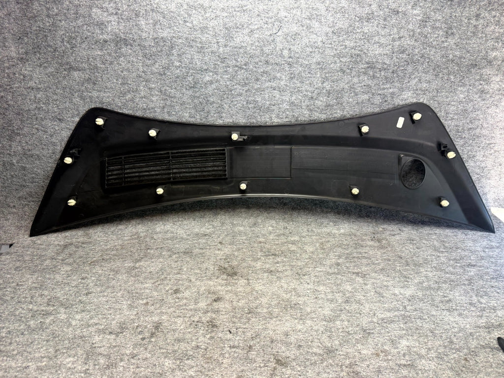 ♦️17-23 TESLA MODEL 3 FRONT WINDSHIELD COWL VENT COVER PANEL OEM, 1081675-00-E