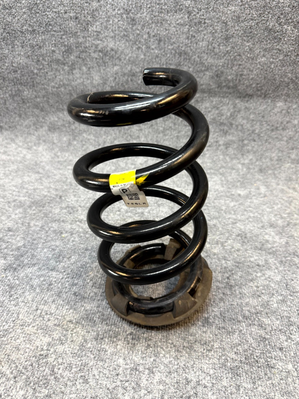 2020 - 2023 TESLA MODEL Y REAR SUSPENSION COIL SPRING OEM, 1188475-00-B