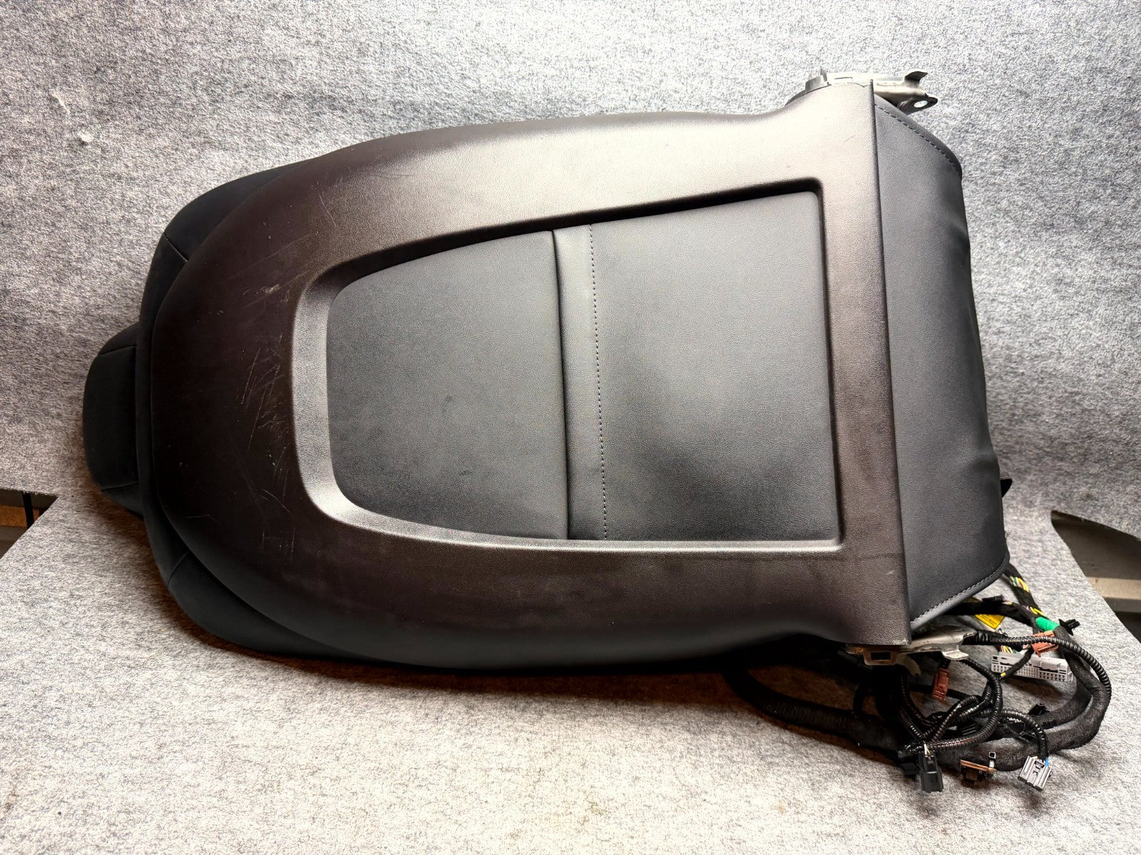 ♦️2017 - 2023 TESLA MODEL 3 FRONT RIGHT SEAT BACK PANEL COVER OEM, 902182A-BK-J