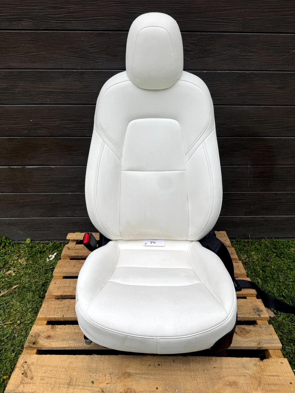 2020 - 2024 TESLA MODEL Y FRONT LEFT SIDE 1ST ROW FULL SEAT OEM, 1456942-00-E