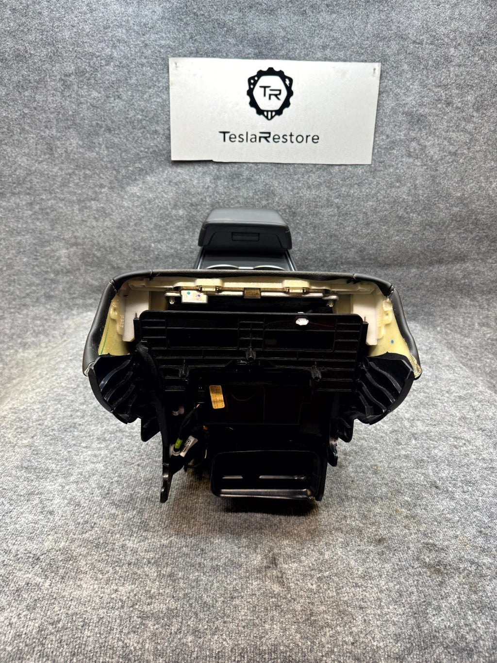 2020 - 2024 TESLA MODEL Y CENTER CONSOLE ARMREST CUPHOLDERS OEM, 1755501-70-C