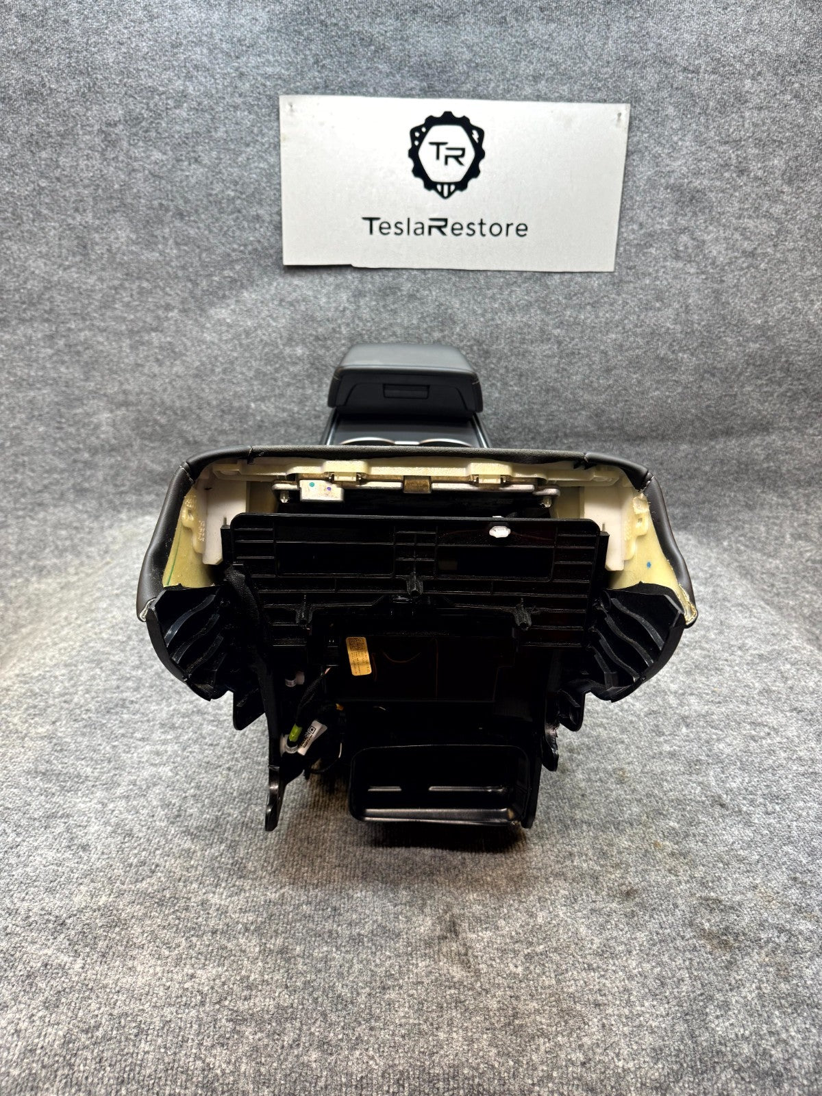 2020 - 2024 TESLA MODEL Y CENTER CONSOLE ARMREST CUPHOLDERS OEM, 1755501-70-C