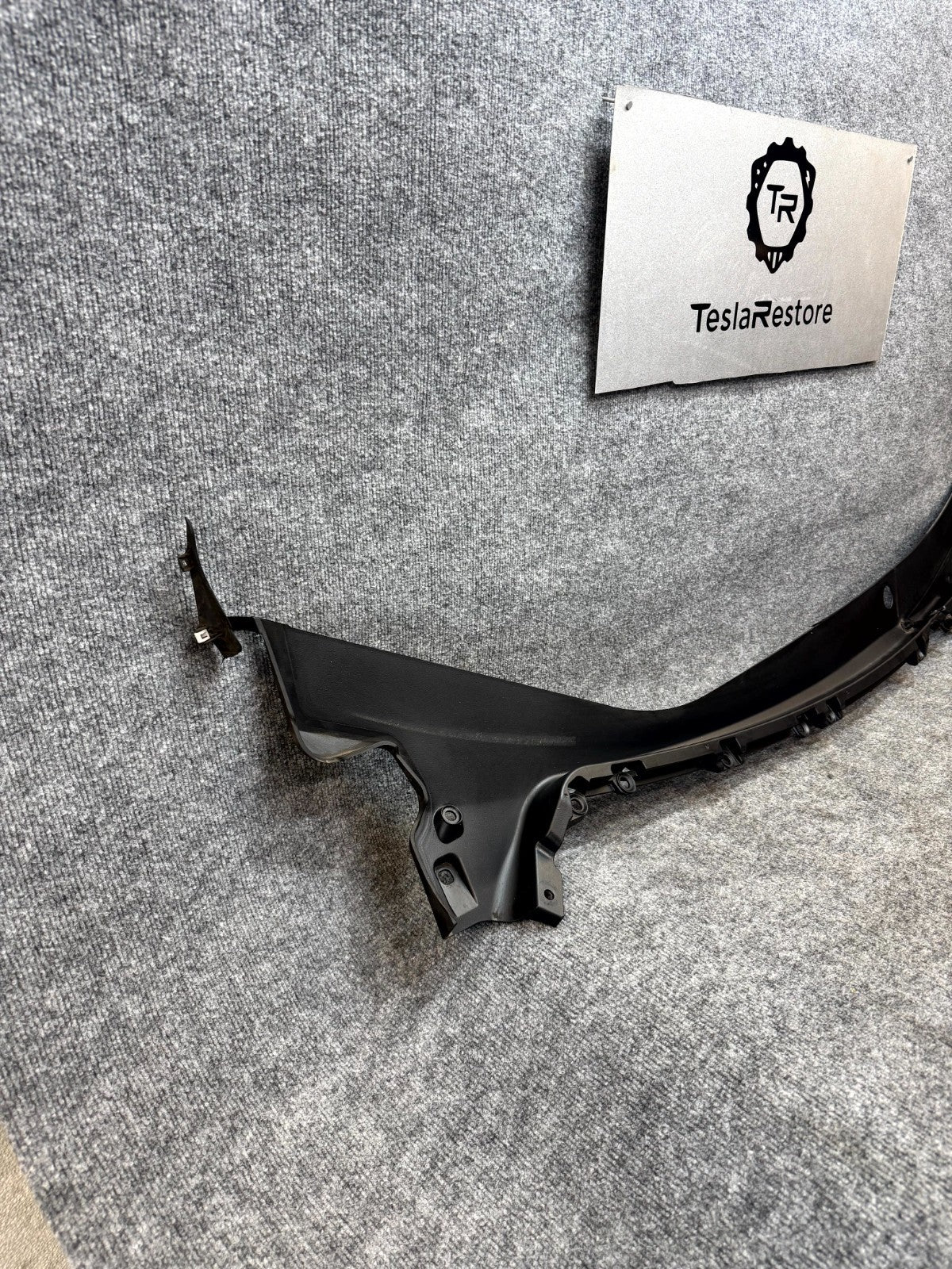 2017-2023 TESLA MODEL 3 FRONT WINDSHIELD COWL COVER SCREEN PANEL OEM, 108167600H