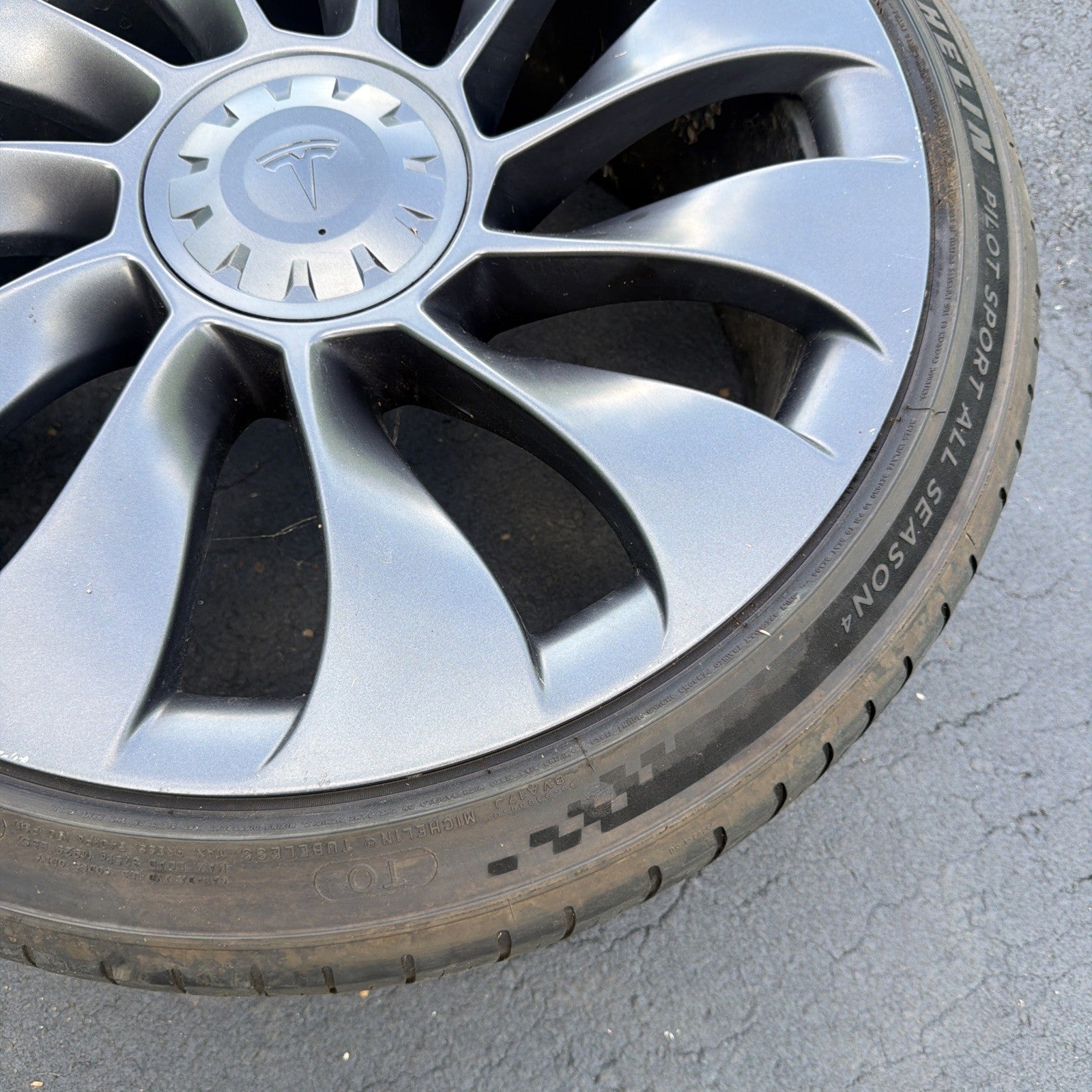 20-24 Model Y Rear Uberturbine Wheel Rim 21x10.5J 48MM 11-Spokes 1188227-00-B