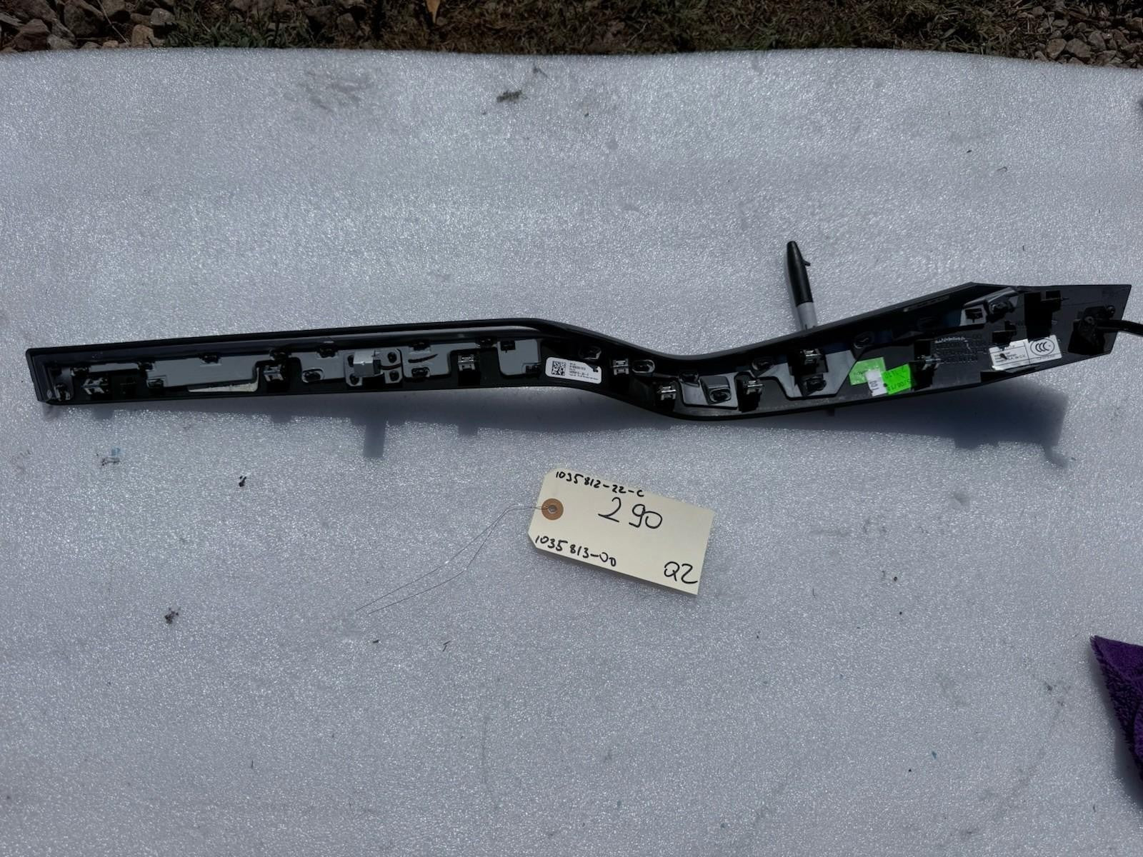 ♦️2016 - 2020 TESLA MODEL X FRONT RIGHT DOOR TRIM ASH BURL OEM, 1035812-09-C