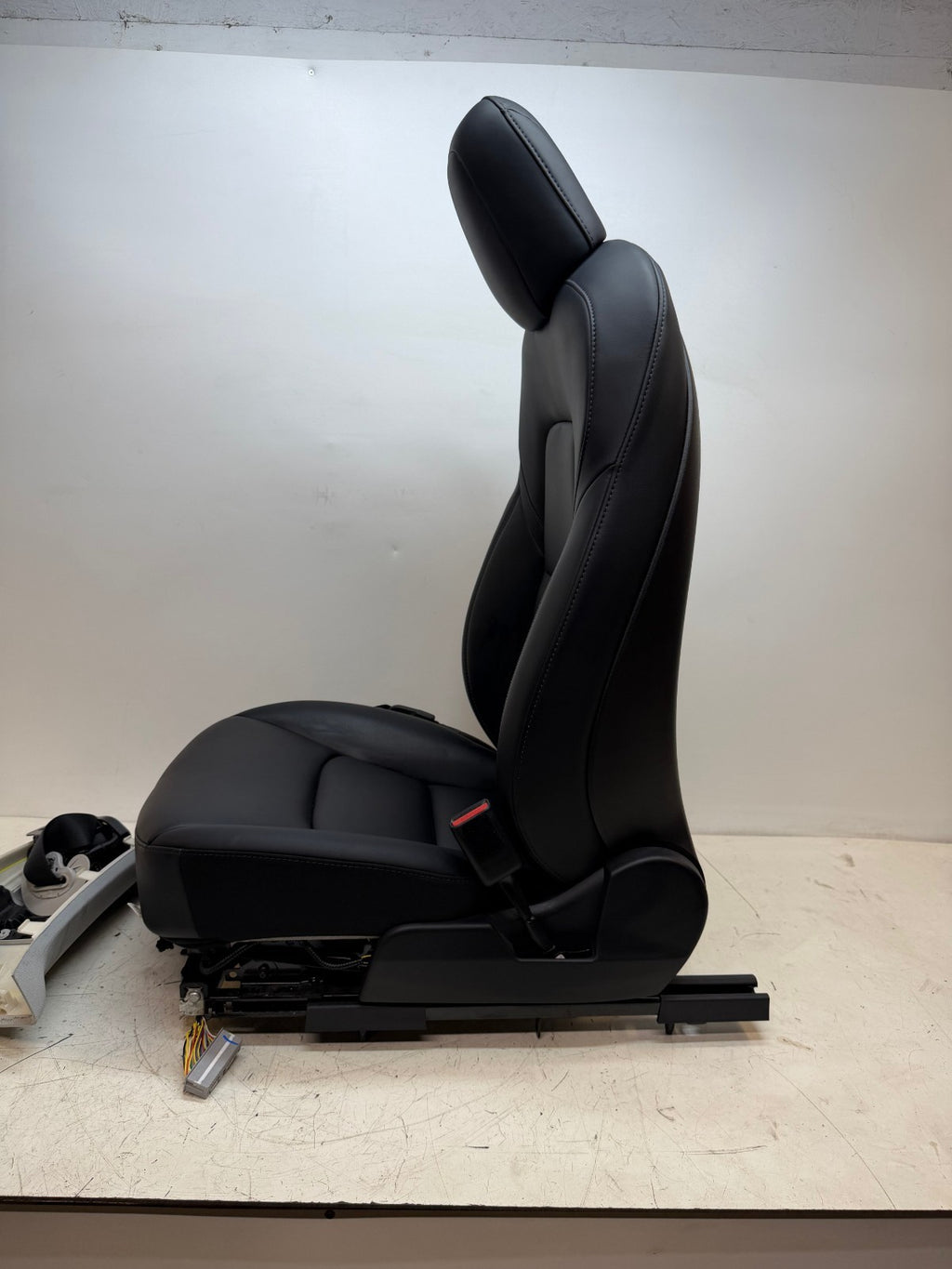 2017-2023 Tesla Model 3 Front Right Passenger Side 1st Row Seat Black