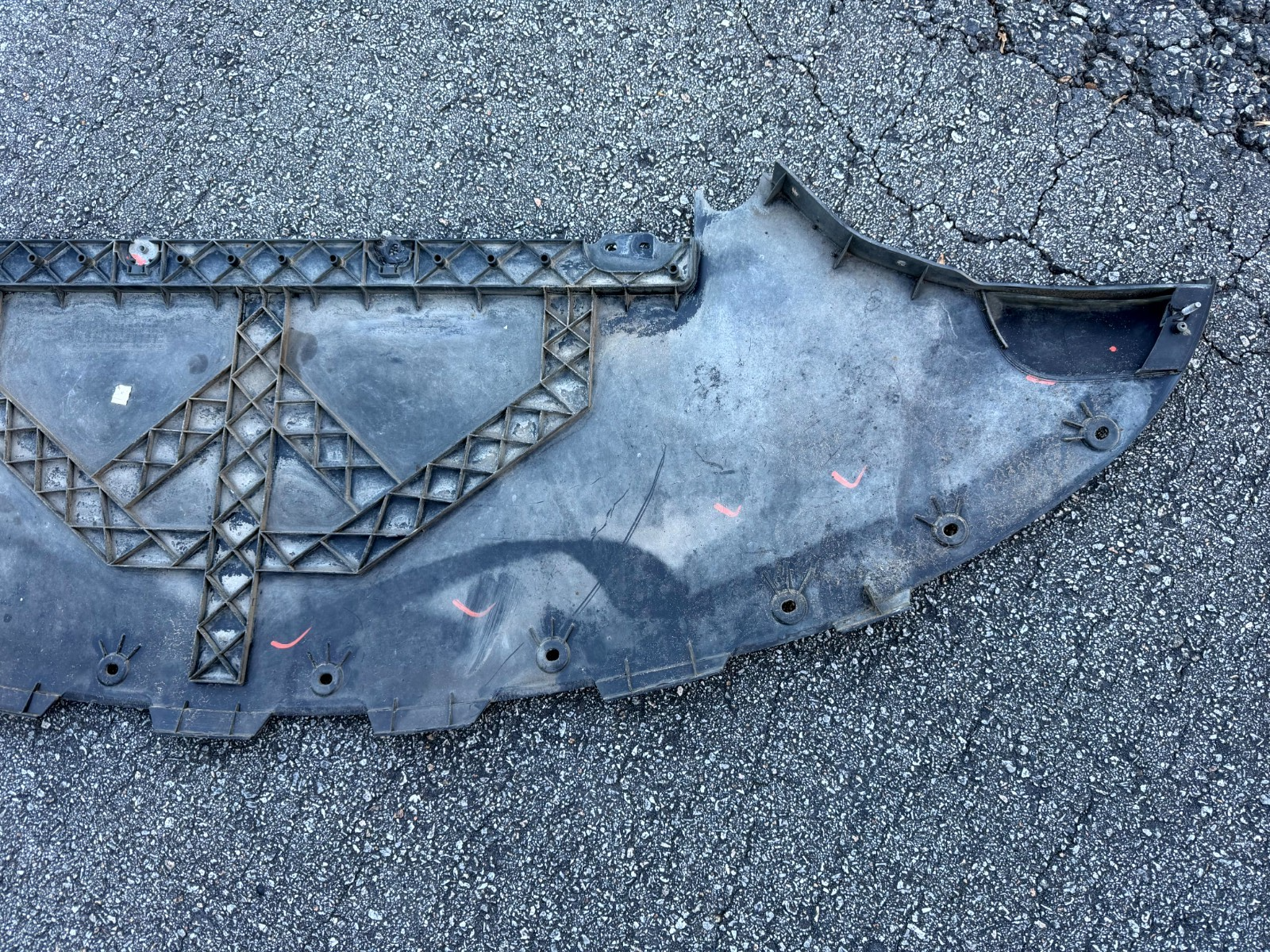 ♦️17 - 23 TESLA MODEL 3 FRONT BUMPER LOWER SPLASH SHIELD COVER OEM, 1084174-00-D