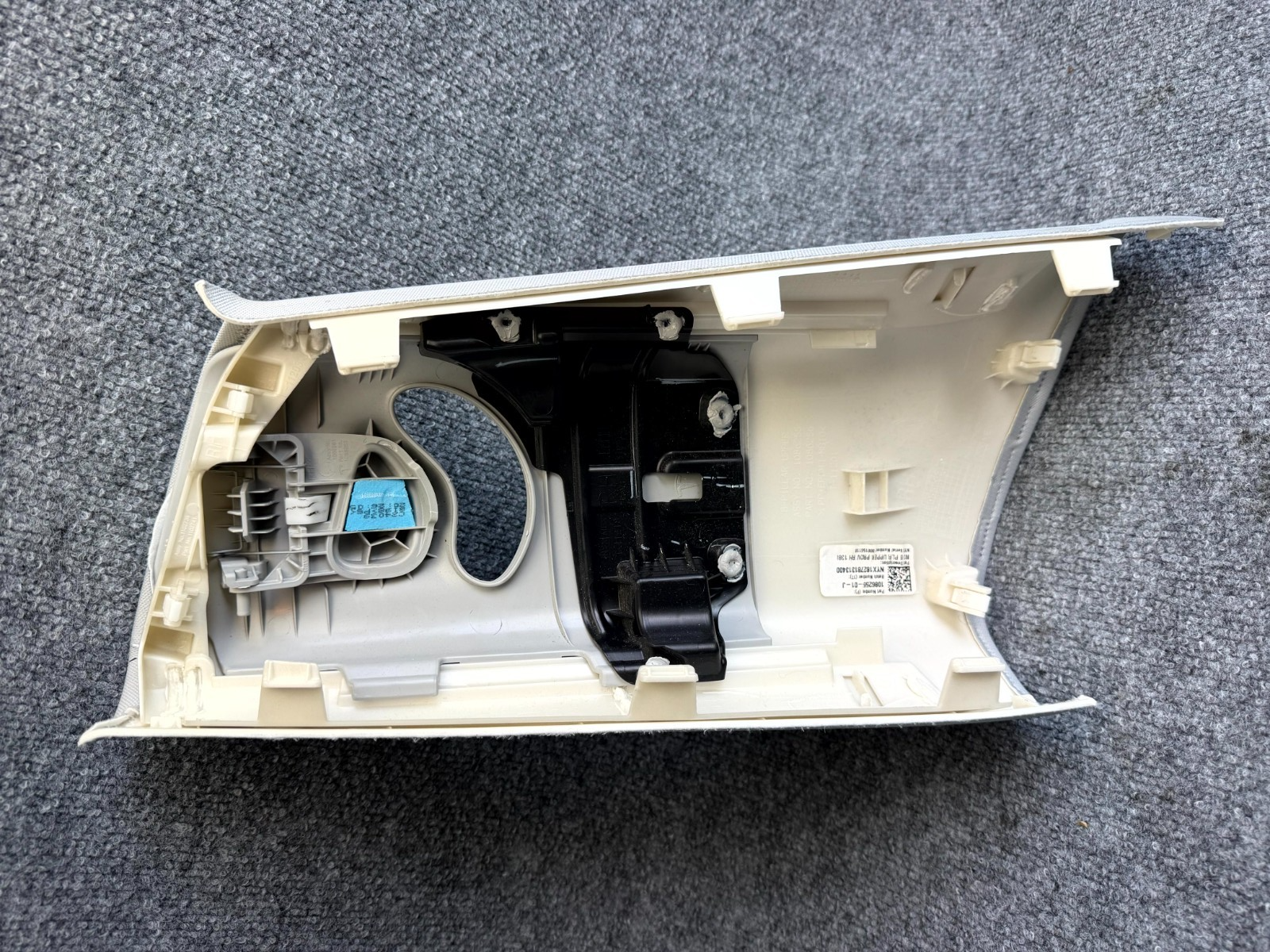 2017-2023 TESLA MODEL 3 RIGHT SIDE UPPER B PILLAR TRIM PANEL COVER OEM,108625501